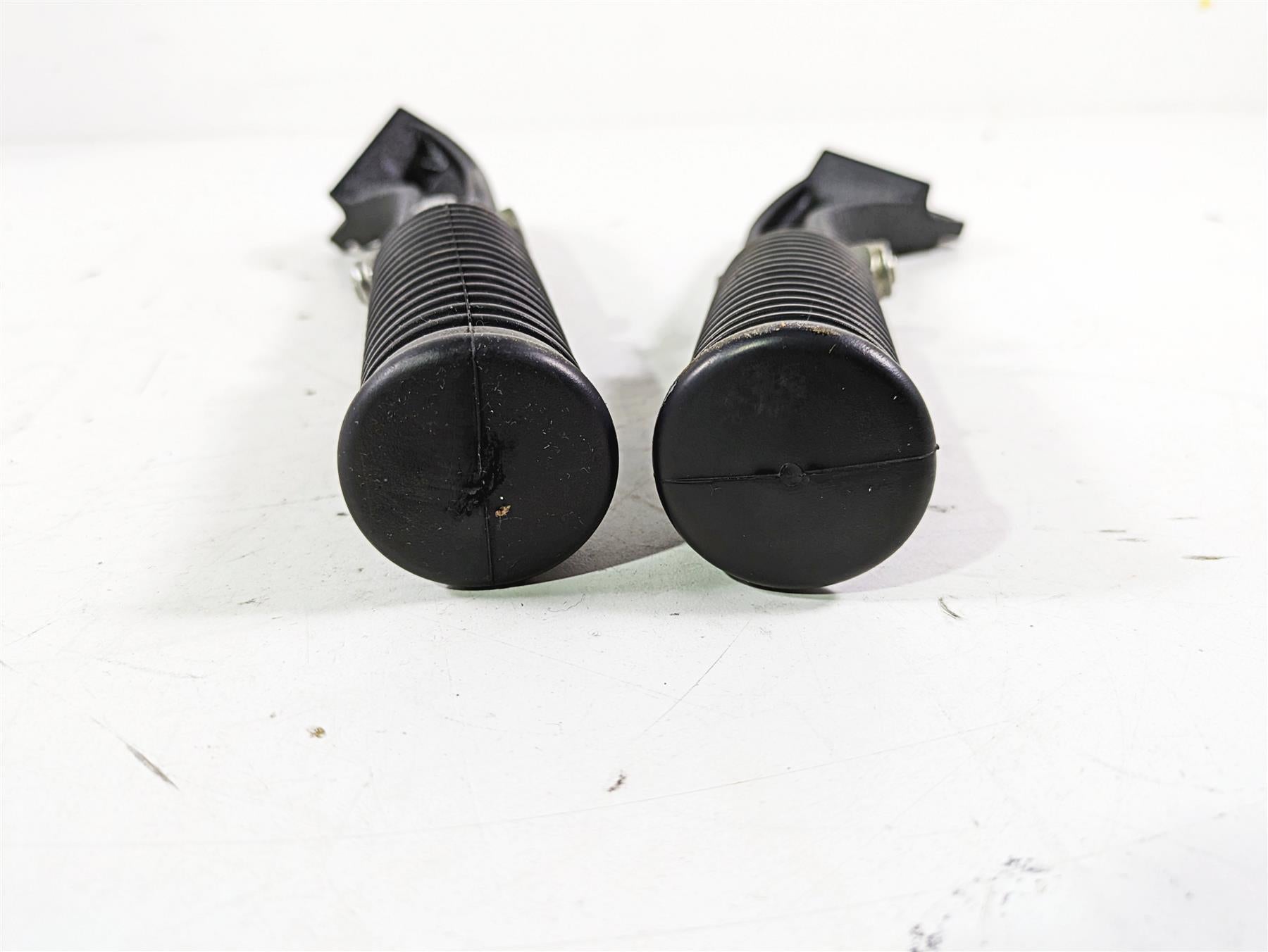 2012 Harley FLD Dyna Switchback Rear Passenger Footpeg Rest Set 49230-06 49224-06A {{ shop.shopifyCountryName }} - Mototech271