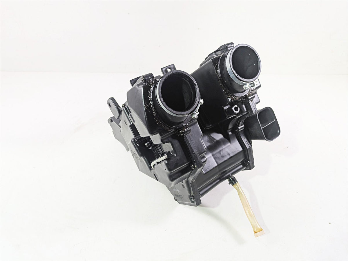 2013 Triumph Bonneville Air Box Cleaner Breather Filter T2209357 T2209356 {{ shop.shopifyCountryName }} - Mototech271