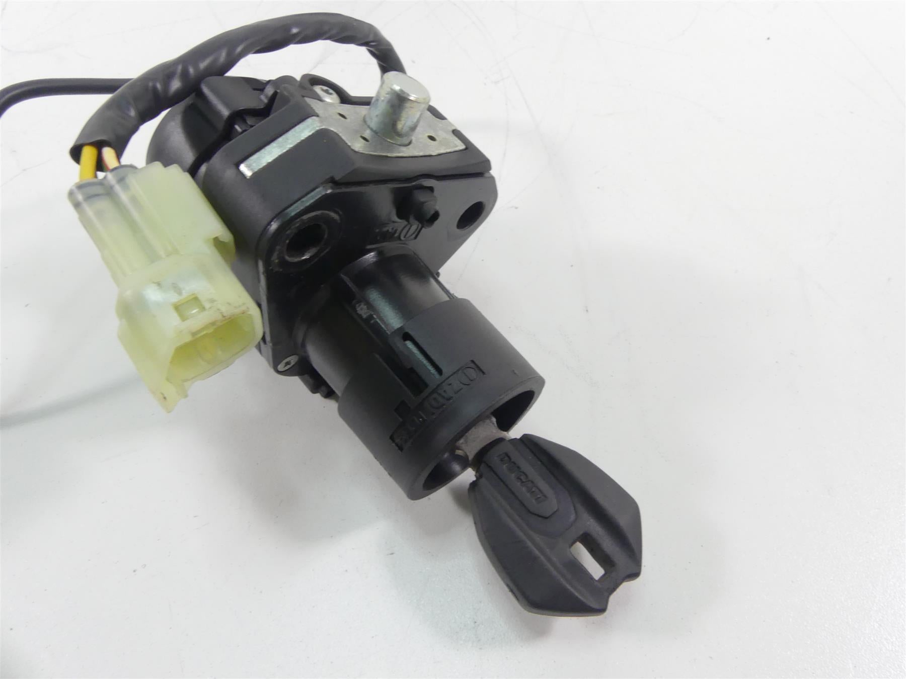2018 Ducati Panigale 1100 V4 S Ignition Switch Seat Key Lock Gas Cap 59822131A {{ shop.shopifyCountryName }} - Mototech271