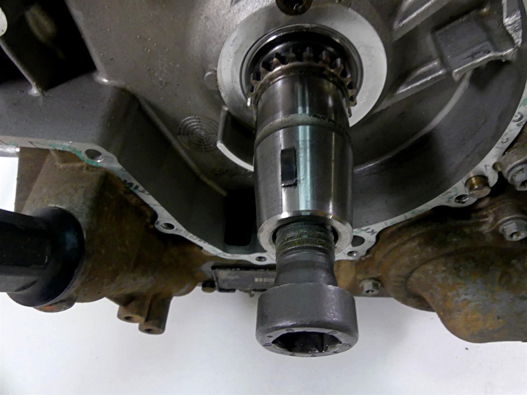 2018 Can Am Commander 1000R XT Engine Bottom End Crankcase Crank Case 420686416 {{ shop.shopifyCountryName }} - Mototech271