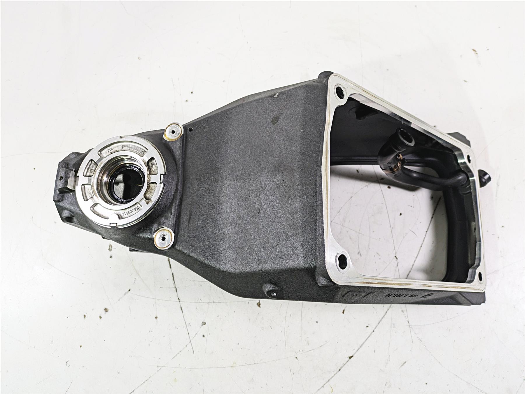 2015 Ducati Panigale 1299 S Straight Main Frame Chassis Airbox With Texas Salvage Title 47022051CA {{ shop.shopifyCountryName }} - Mototech271
