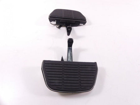 2001 Harley Touring FLHTCUI Electra Glide Passenger Floor Board Set 52719-93B {{ shop.shopifyCountryName }} - Mototech271