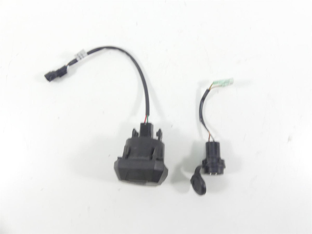2022 Kawasaki KLR650 KL650 Adv USB & 12V Plug Connecter Set 32099-0814 {{ shop.shopifyCountryName }} - Mototech271