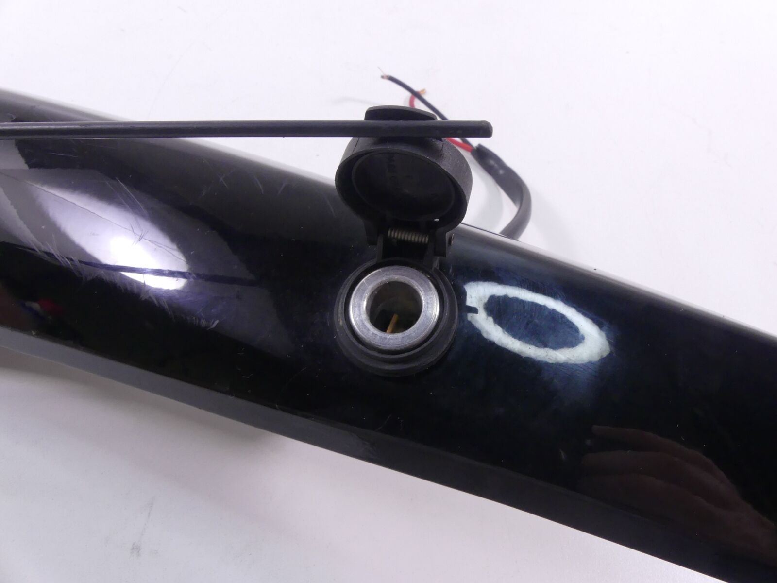2008 BMW R1200R K27 Right Mid Lateral Trim Panel Fairing Cover - Read 4663769719 {{ shop.shopifyCountryName }} - Mototech271