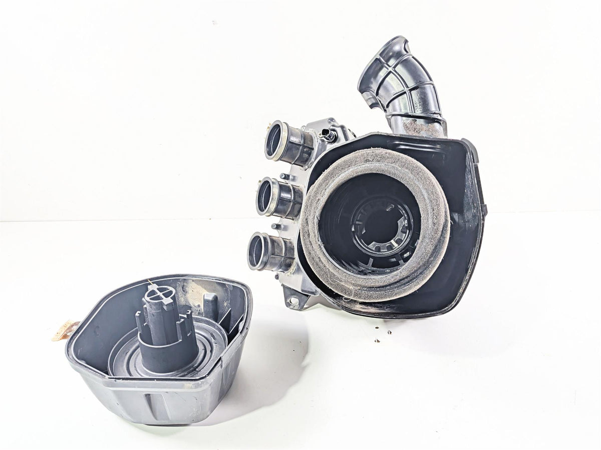 2017 Yamaha YXZ1000R EPS SS Air Cleaner Breather & All Tubes 2HC-E4411-01-00 {{ shop.shopifyCountryName }} - Mototech271