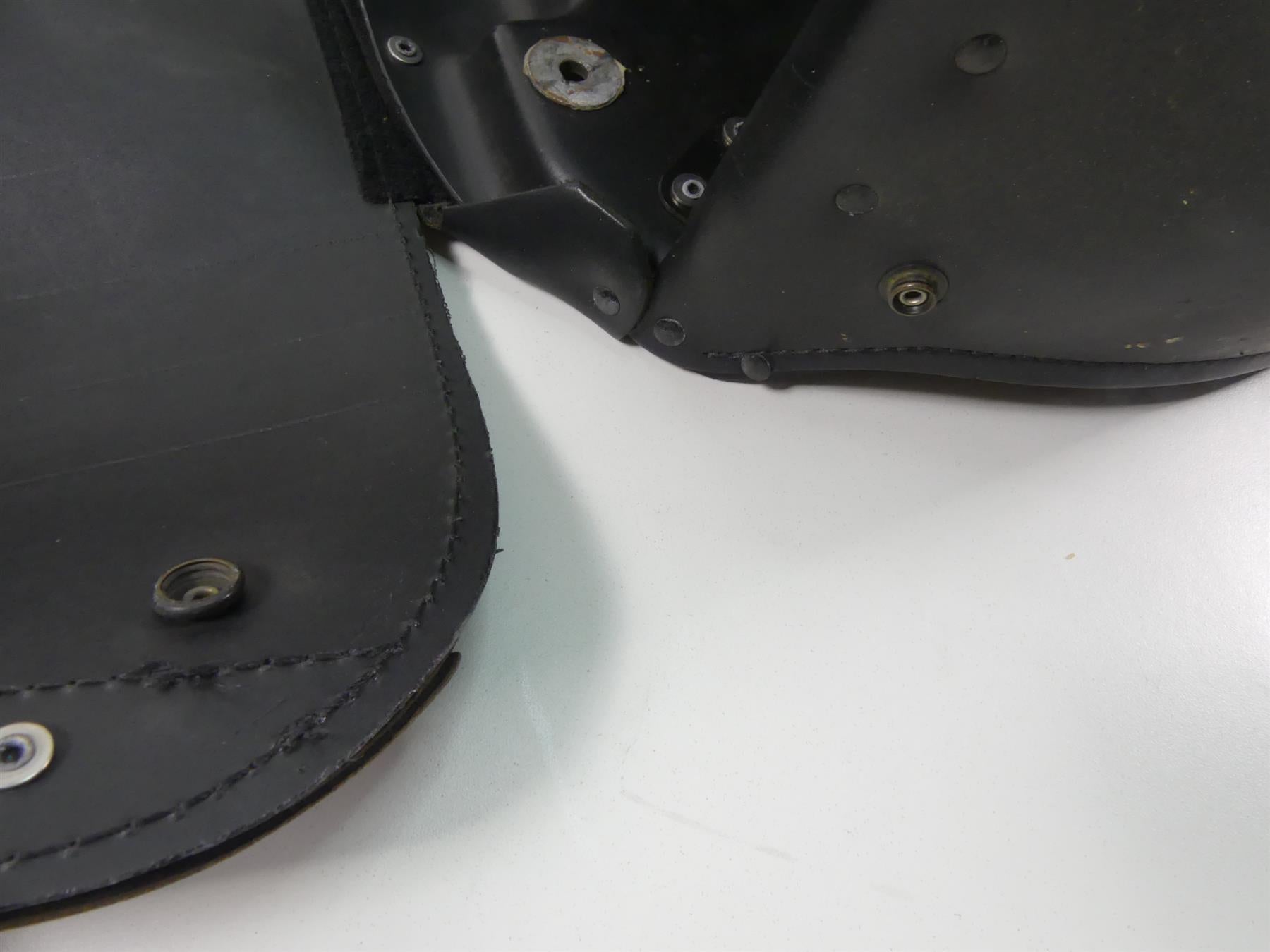 2007 Honda VTX1800 T1 Left Saddlebag Saddle Bag 08L56-MCV-100F 08L56-MCV-10042 {{ shop.shopifyCountryName }} - Mototech271