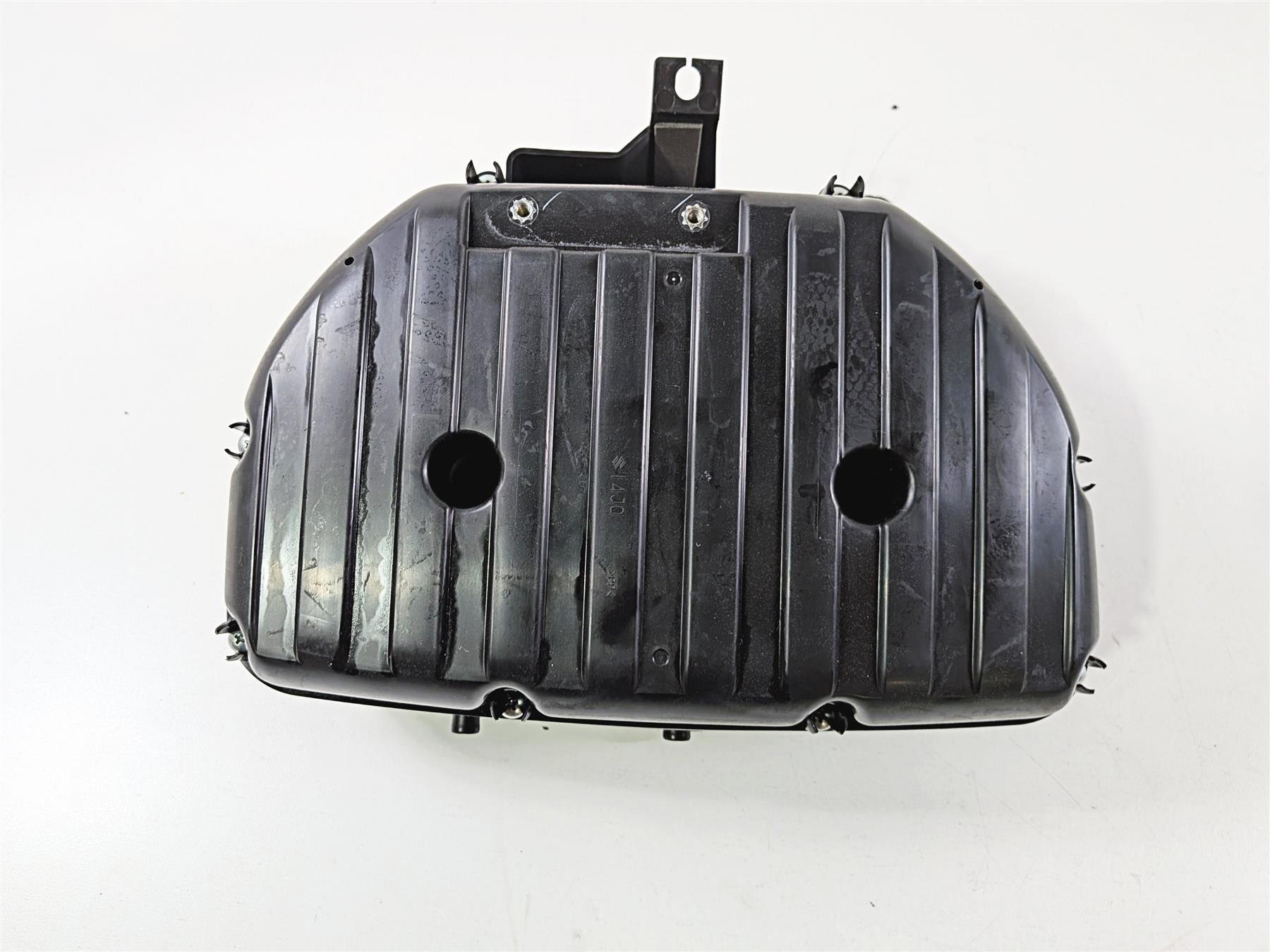 2024 Suzuki GSXR 600 Air Box Cleaner Breather Filter 13720-14J01 {{ shop.shopifyCountryName }} - Mototech271