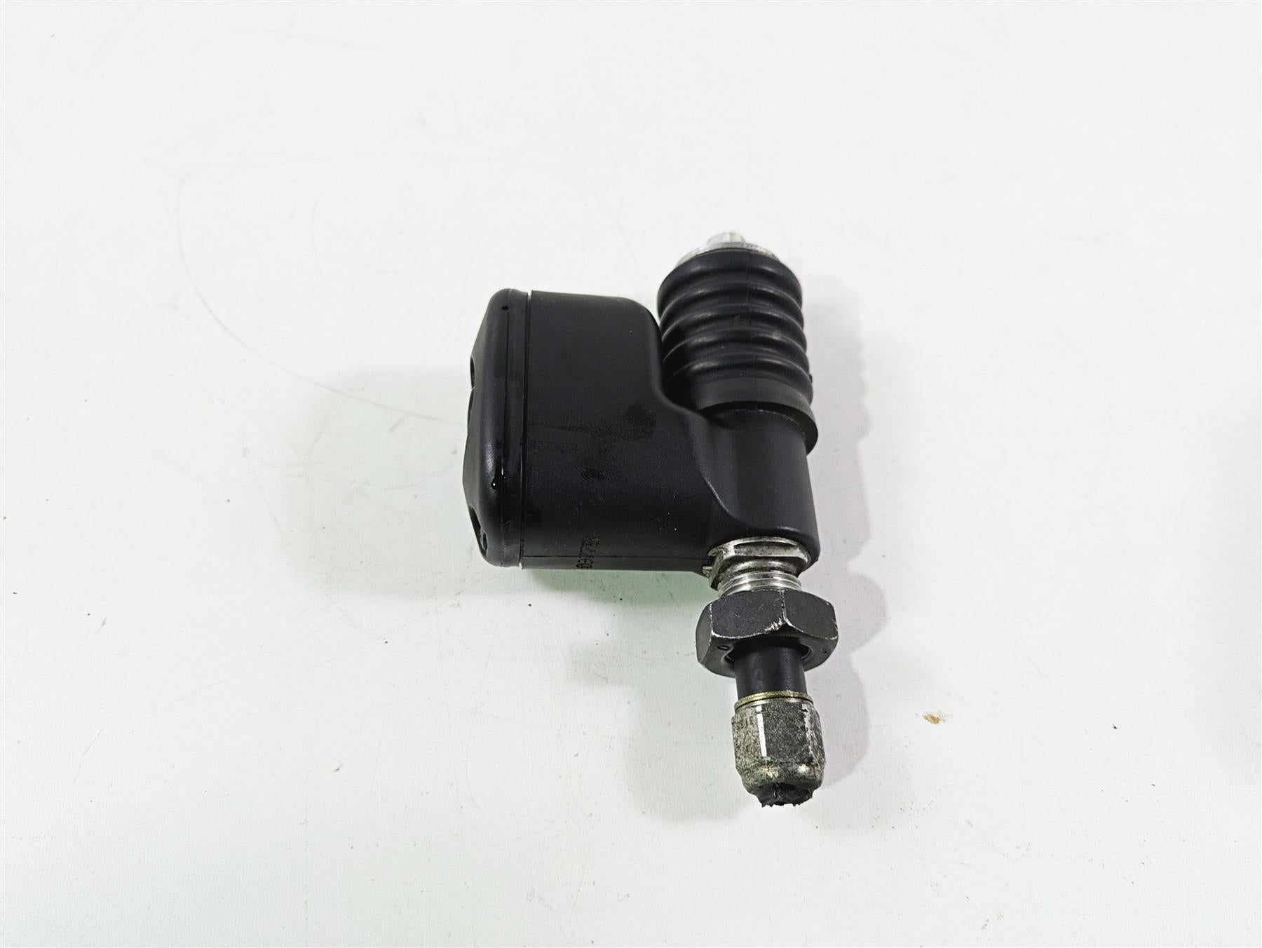 2017 Harley Dyna FXDB Street Bob Rear Brake Master Cylinder - Read 41700065A {{ shop.shopifyCountryName }} - Mototech271