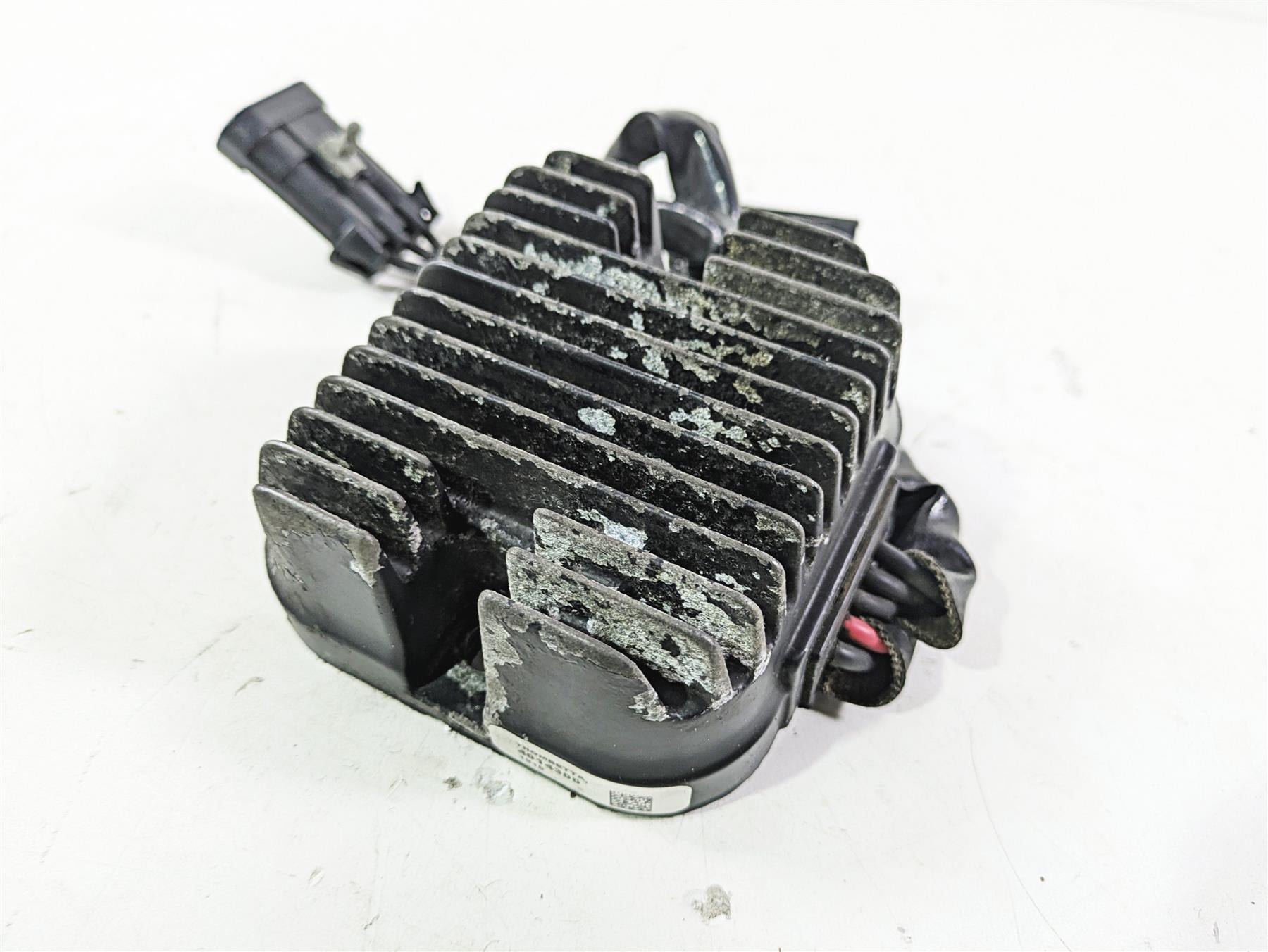 2018 Indian Chieftain Limited Rectifier Voltage Regulator 4014300 {{ shop.shopifyCountryName }} - Mototech271