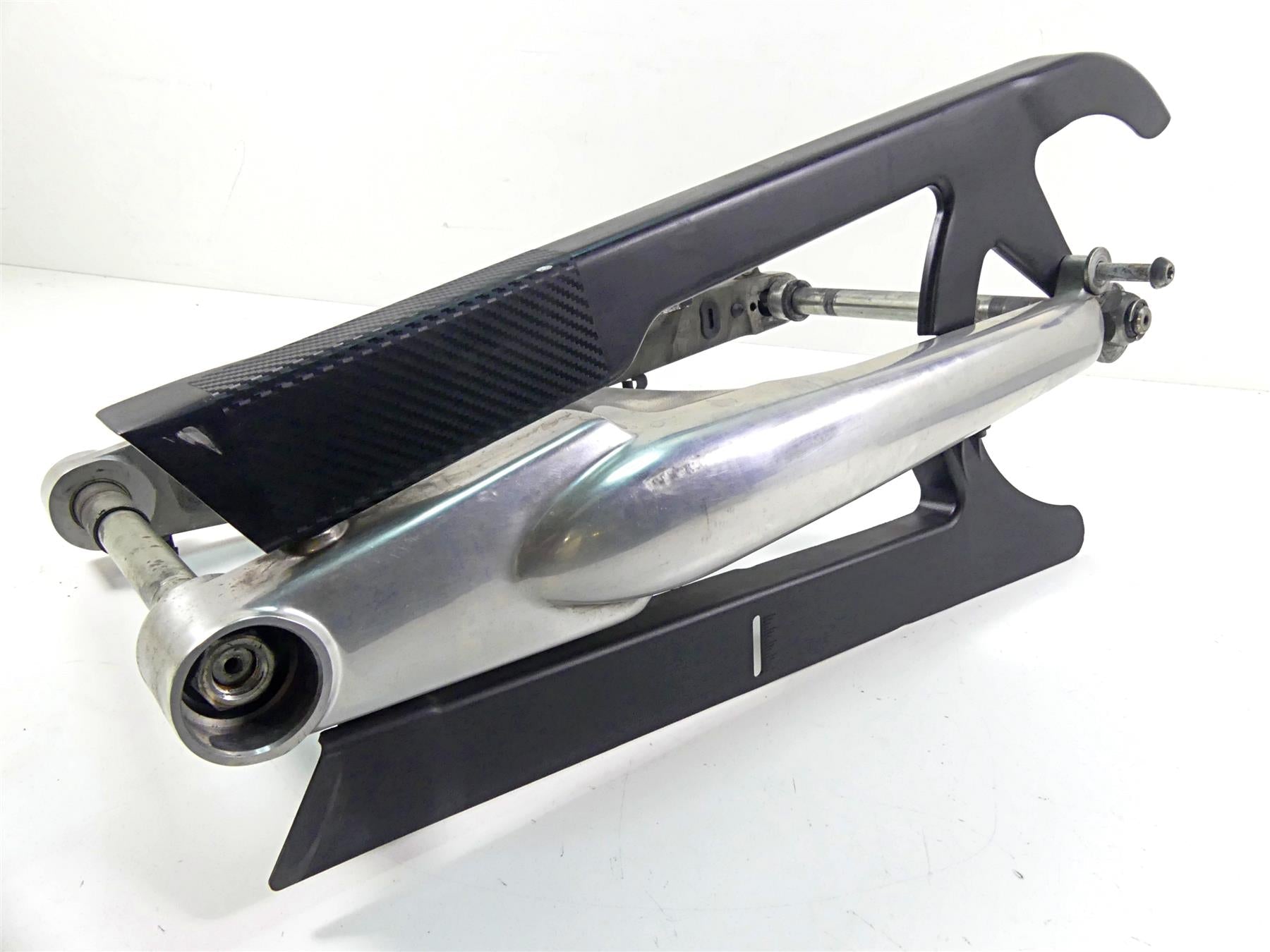 2013 Harley VRSCF Muscle Vrod Swingarm Swing Arm & Guards 48606-07A {{ shop.shopifyCountryName }} - Mototech271