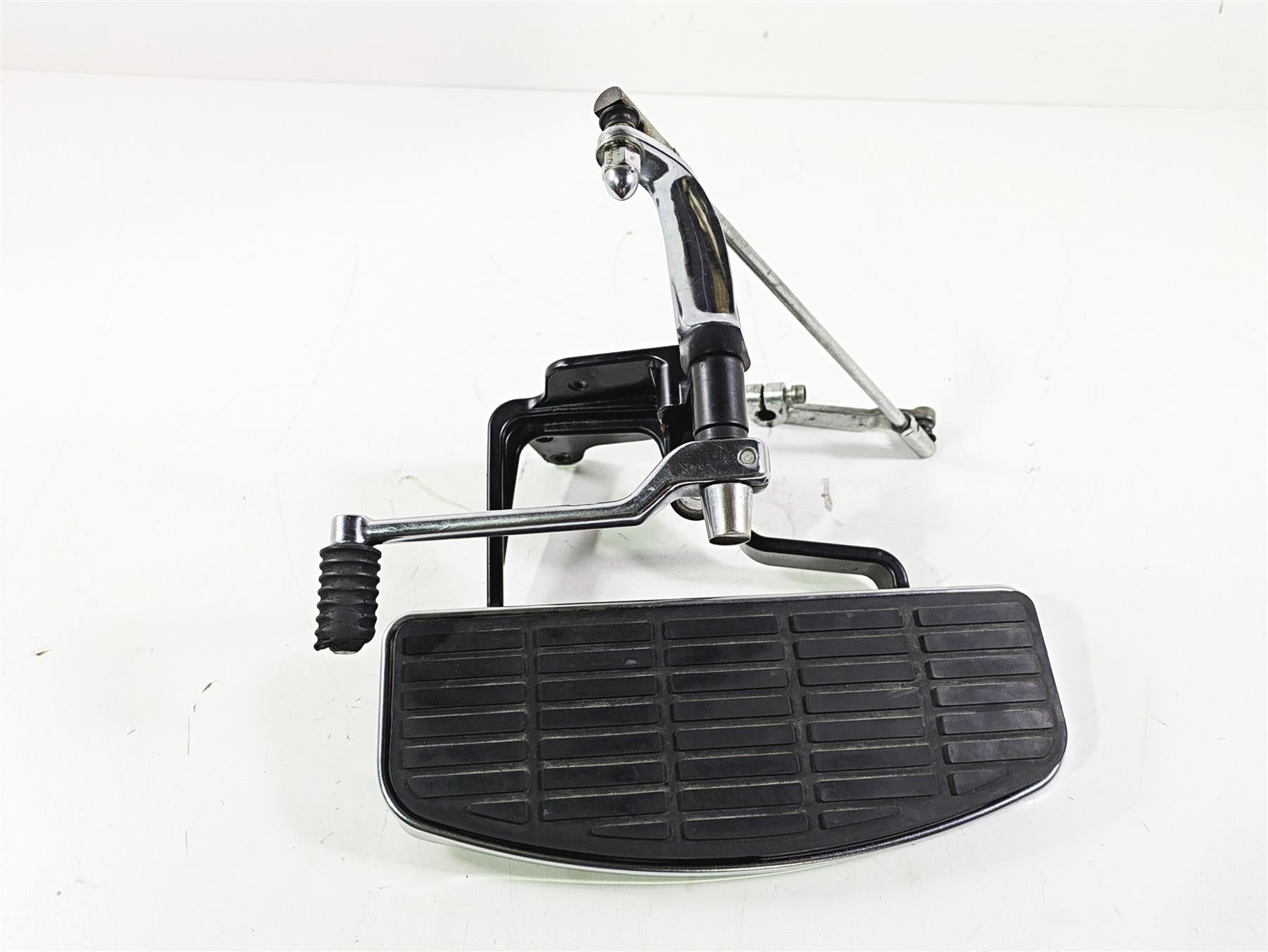 2004 Harley FLSTCI Softail Heritage Front Left Floor Board Shifter Set 33630-00A {{ shop.shopifyCountryName }} - Mototech271
