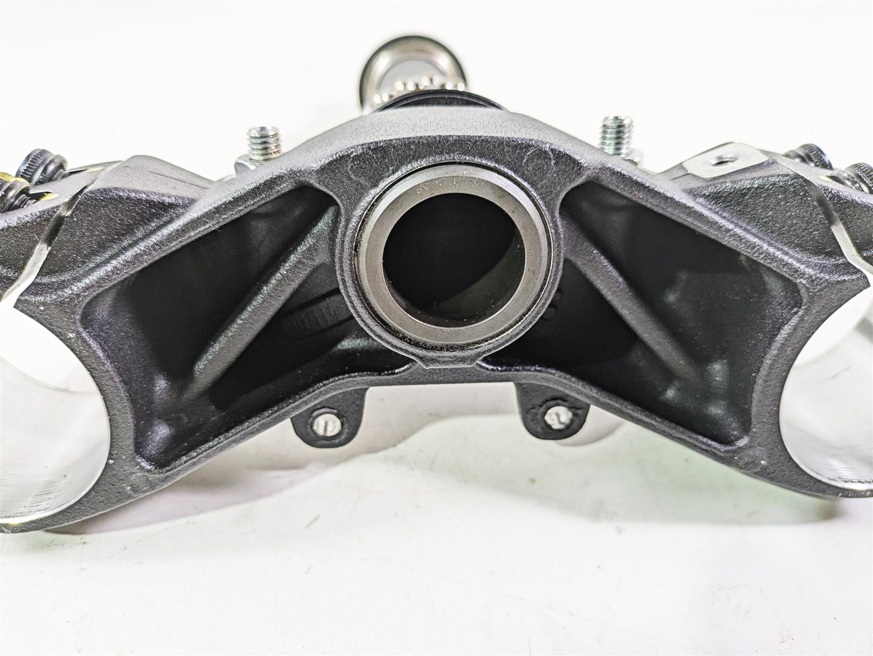 2018 Ducati Hypermotard 939 SP Lower Triple Tree 58mm For Ohlins Fork 34220762AA {{ shop.shopifyCountryName }} - Mototech271
