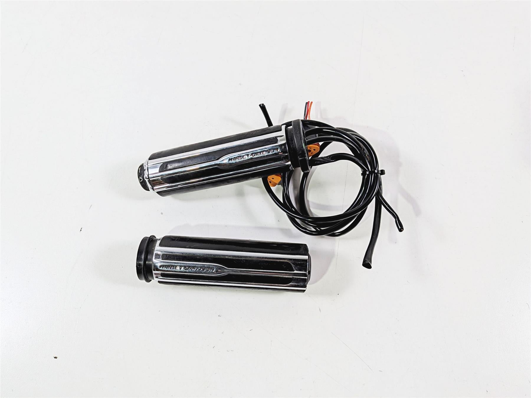 2011 Harley Touring FLHTCU CVO Electra Glide Heated Hand Grip Set -Read 55911-09-Mototech271