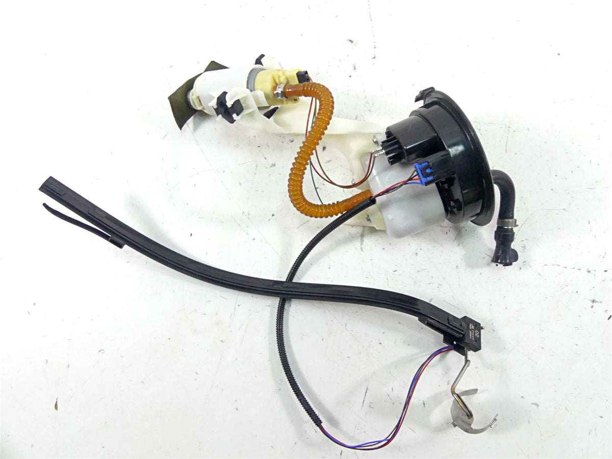 2009 BMW R1200 GS K25 Fuel Gas Petrol Pump + Level Sender - Tested 16147705376 {{ shop.shopifyCountryName }} - Mototech271