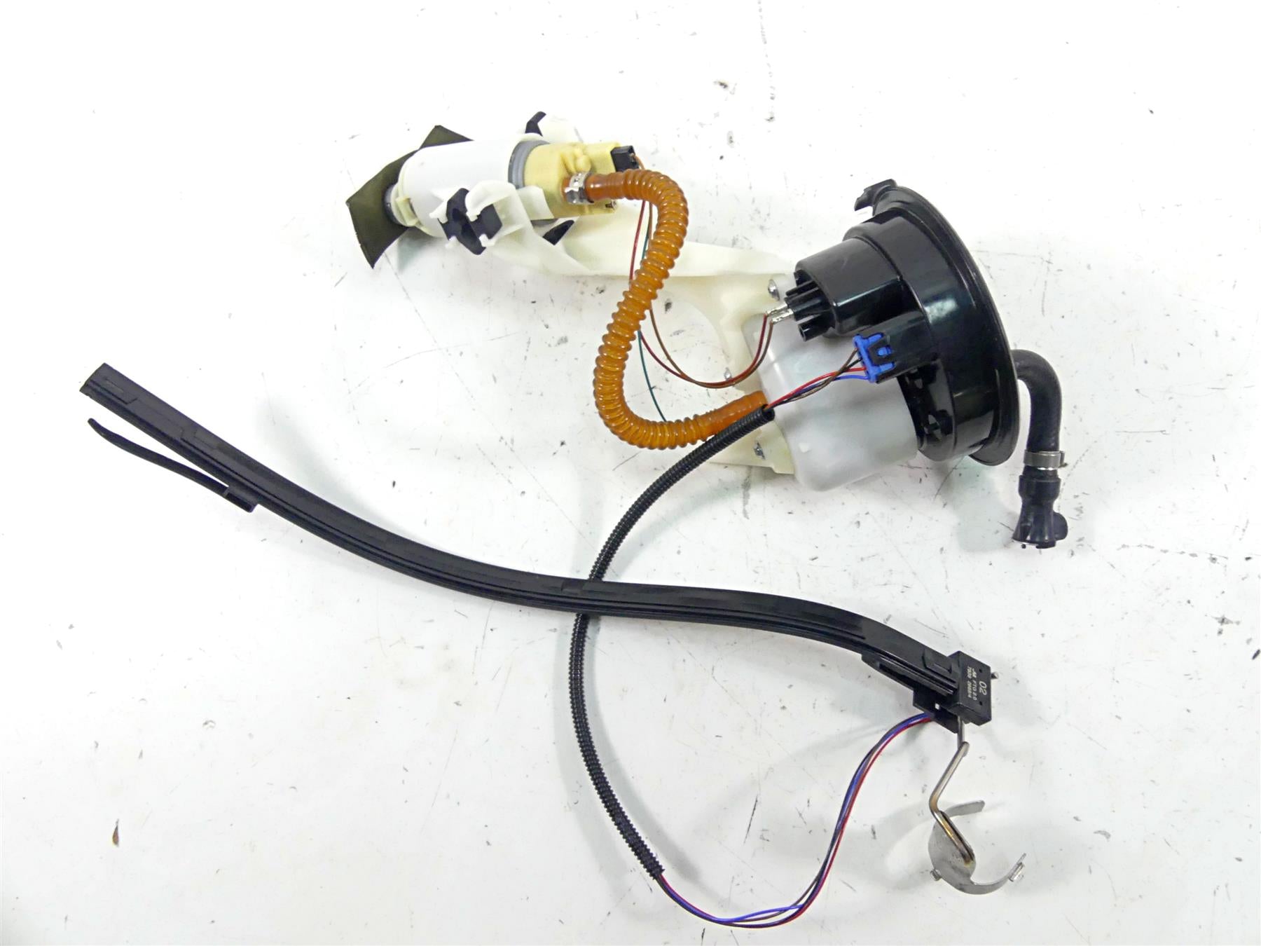 2009 BMW R1200 GS K25 Fuel Gas Petrol Pump + Level Sender - Tested 16147705376 {{ shop.shopifyCountryName }} - Mototech271