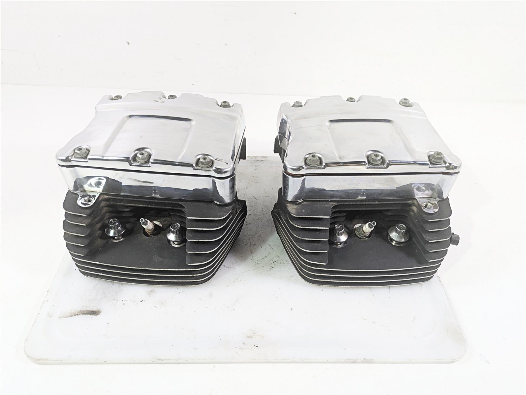 2008 Harley FXDL Dyna Low Rider 105TH Cylinderhead Cylinder Head Set 17178-06A