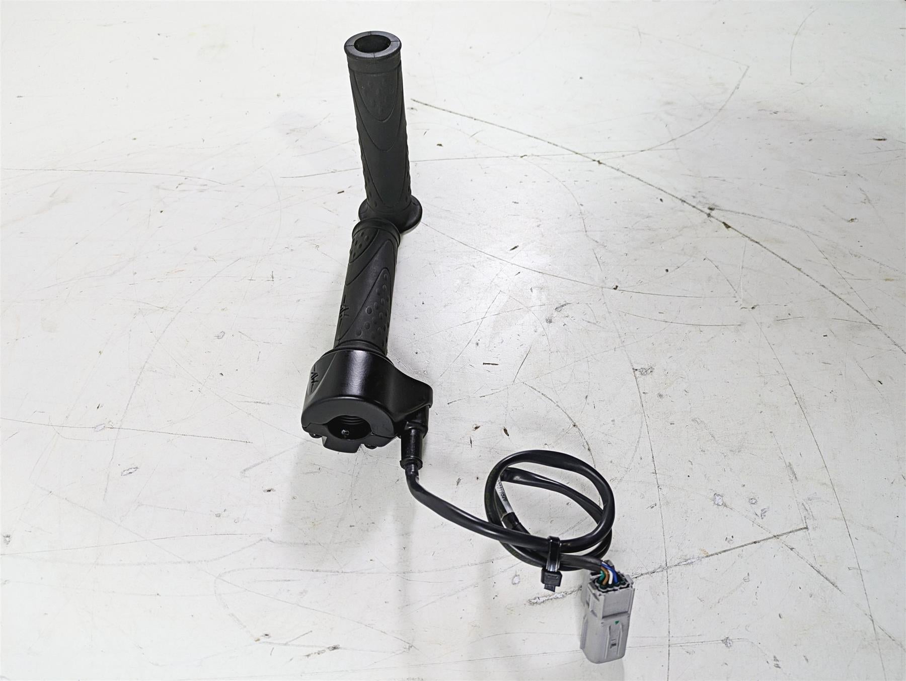 2022 MV Agusta F3 800 Rosso Ride Fly By Wire Throttle Grip 8E00B5444 {{ shop.shopifyCountryName }} - Mototech271