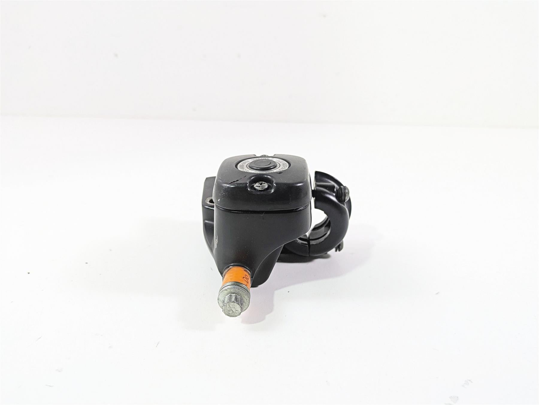 2016 Harley FXDF Dyna Fat Bob Front Brake Master Cylinder 11/16" 45170-08F {{ shop.shopifyCountryName }} - Mototech271