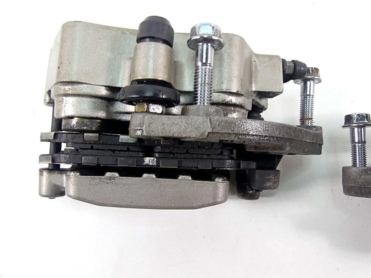 2007 Honda VTX1800 T2 Nissin Front Brake Caliper Set 45150-MCV-006 45250-MCV-006 {{ shop.shopifyCountryName }} - Mototech271