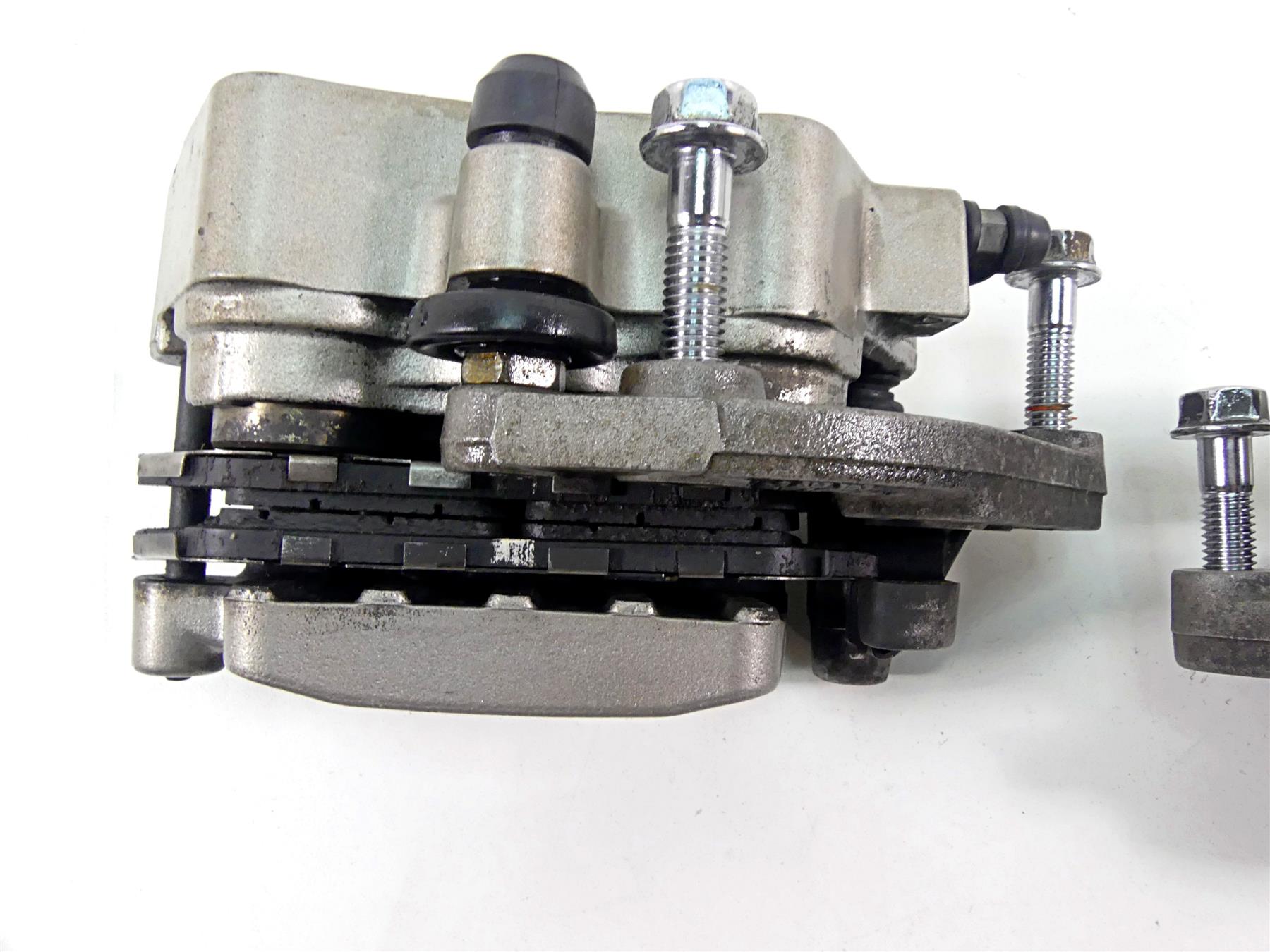 2007 Honda VTX1800 T2 Nissin Front Brake Caliper Set 45150-MCV-006 45250-MCV-006 {{ shop.shopifyCountryName }} - Mototech271