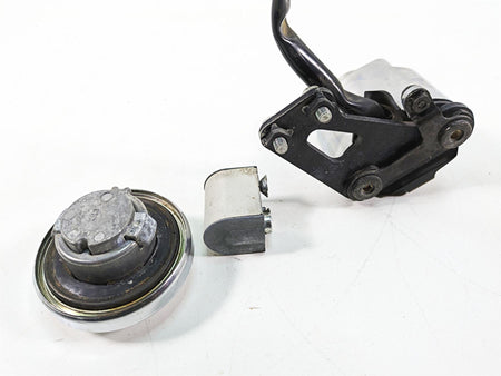 2006 Honda V-Twin VTX1300 R Ignition Switch Key Lock Tank Cap Set 35010-MEA-740 {{ shop.shopifyCountryName }} - Mototech271