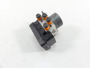 2014 Ducati Hypermotard 821 SP Abs Brake Pump Pressure Module 54240331B | Mototech271