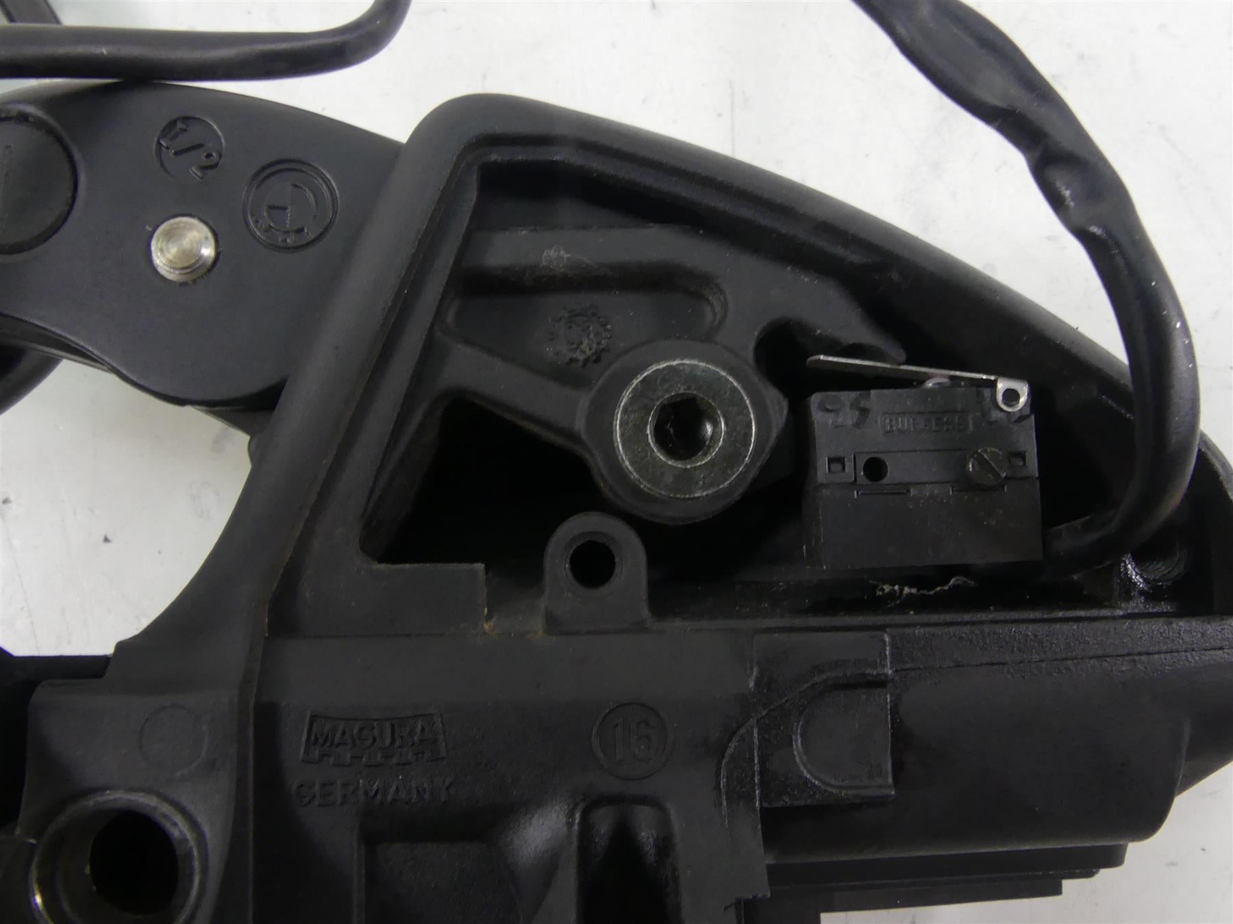 2003 BMW R1150 GS R21 Magura Front Brake Master Cylinder Integral 32727710201 {{ shop.shopifyCountryName }} - Mototech271