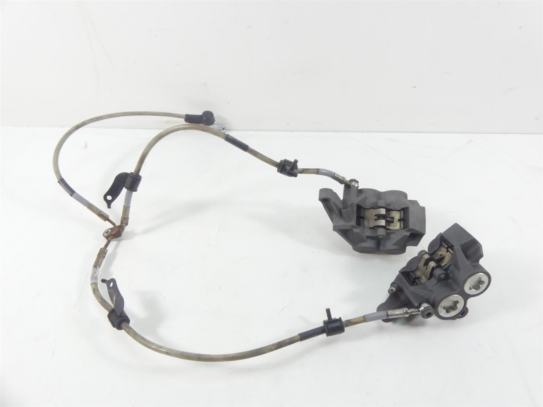 2004 Yamaha XV1700 Road Star Warrior Front Brake Caliper Set 5PX-2580U-00-00 {{ shop.shopifyCountryName }} - Mototech271