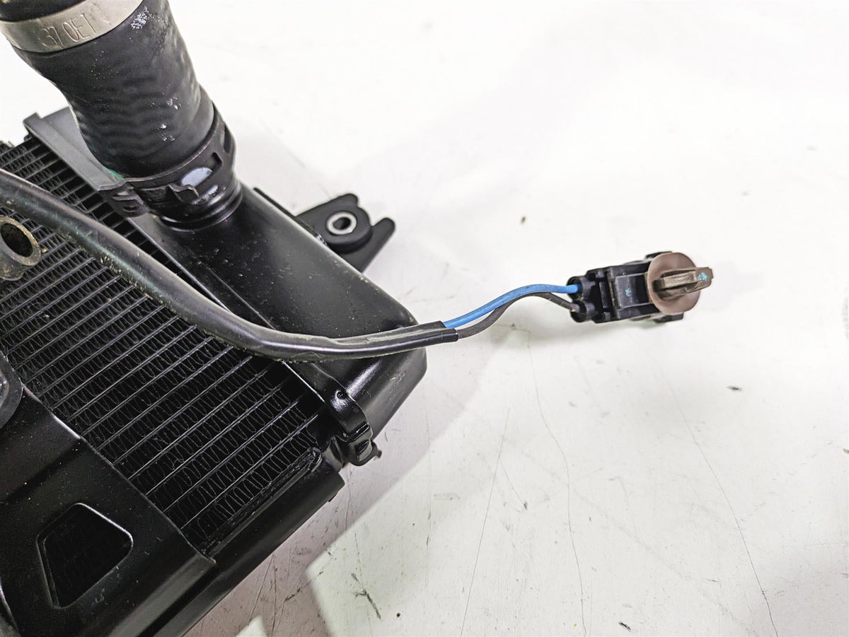 2020 Triumph Street Scrambler 900 Radiator Fan Reservoir Hoses Set T2101333 {{ shop.shopifyCountryName }} - Mototech271