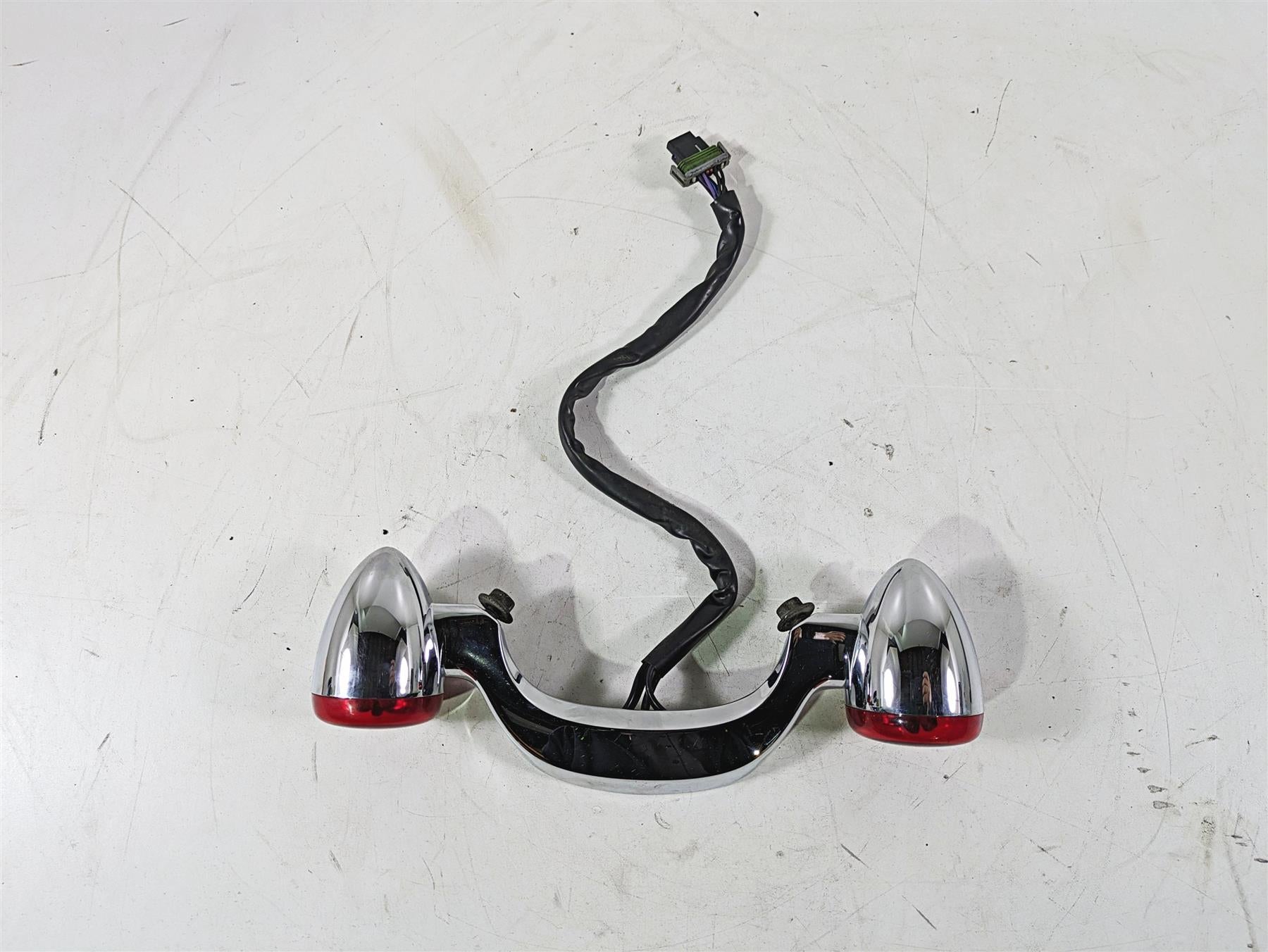 2017 Harley Touring FLTRXS Road Glide Rear Blinker Bar Assembly 73309-10 {{ shop.shopifyCountryName }} - Mototech271