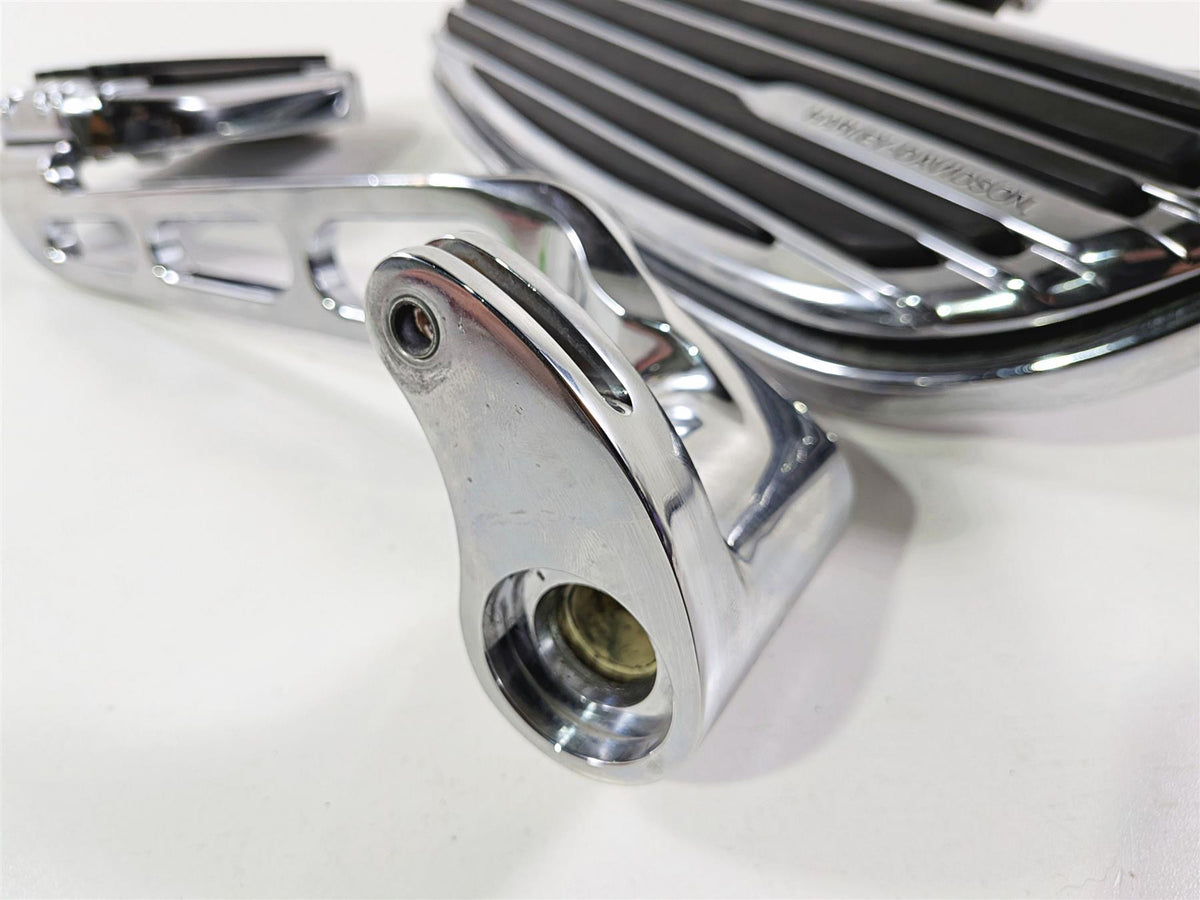 2011 Harley Touring FLHTCU CVO Electra Glide Floorboard Brake Pedal Set 51499-09-Mototech271