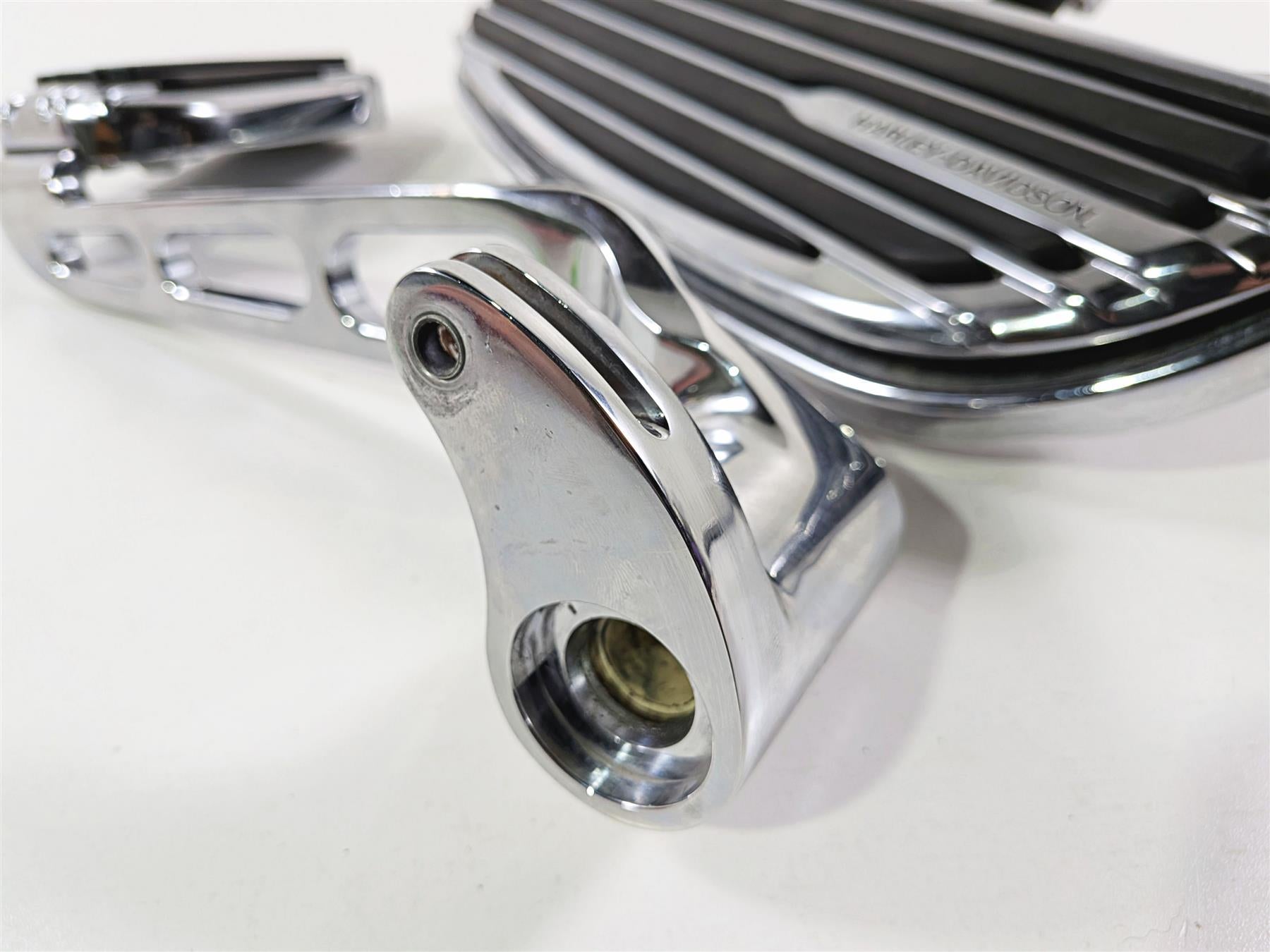 2011 Harley Touring FLHTCU CVO Electra Glide Floorboard Brake Pedal Set 51499-09-Mototech271