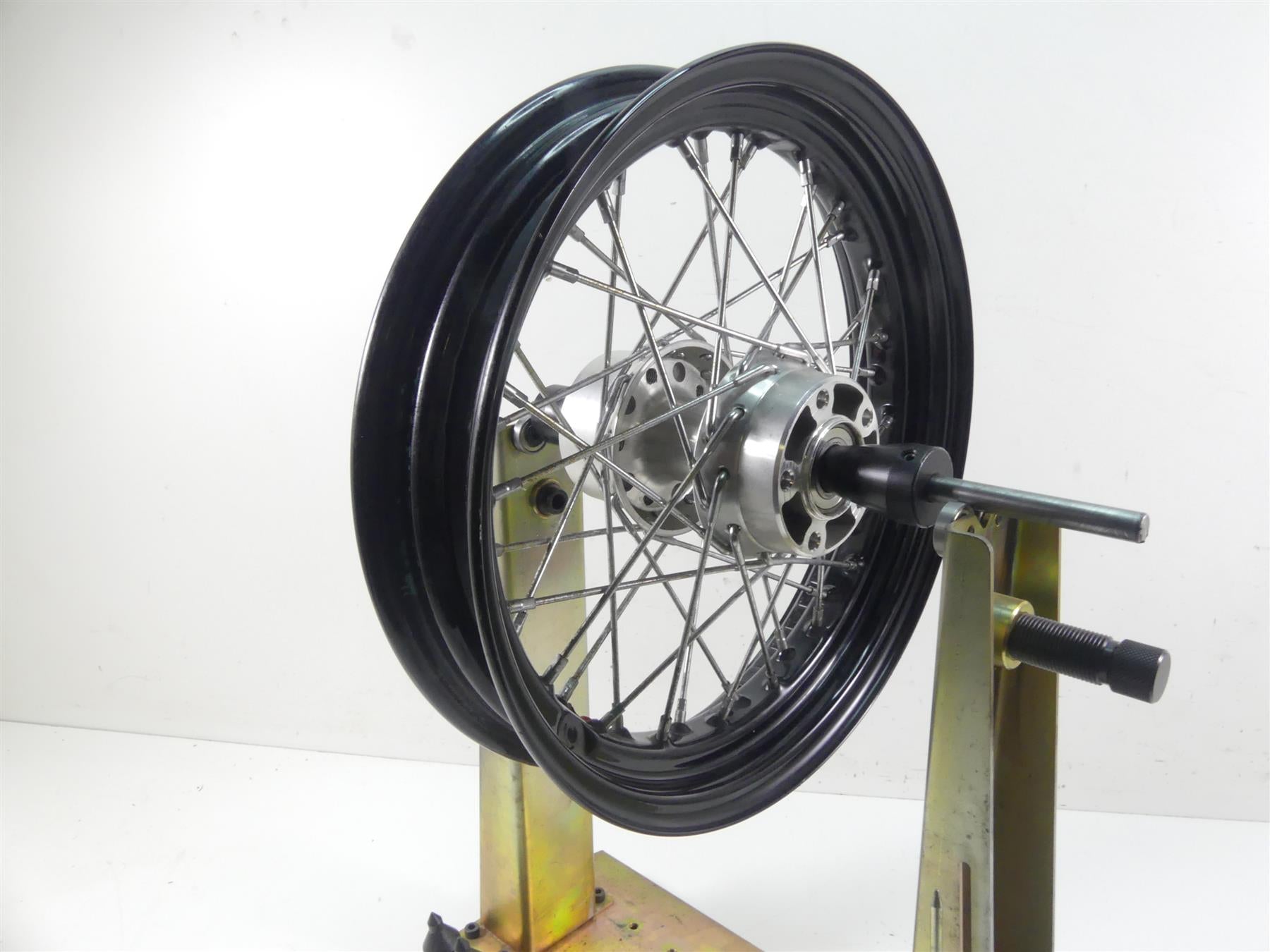 2021 Harley Softail FXBBS Street Bob Straight 16x3 Rear Wheel Rim 40900488