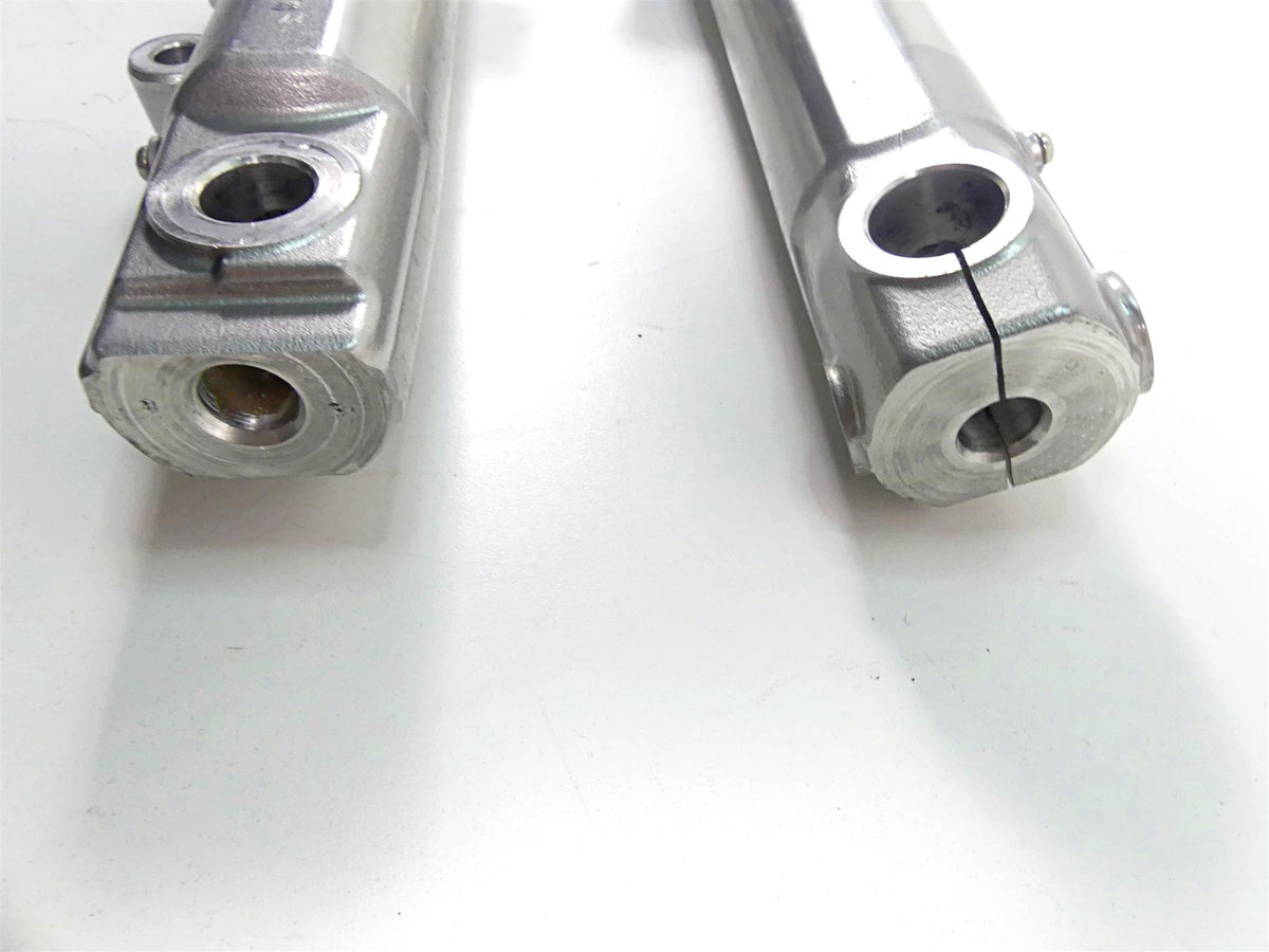 2005 Harley Sportster XL1200 C Showa Front Fork Lowers Set 45901-04 45900-04 {{ shop.shopifyCountryName }} - Mototech271