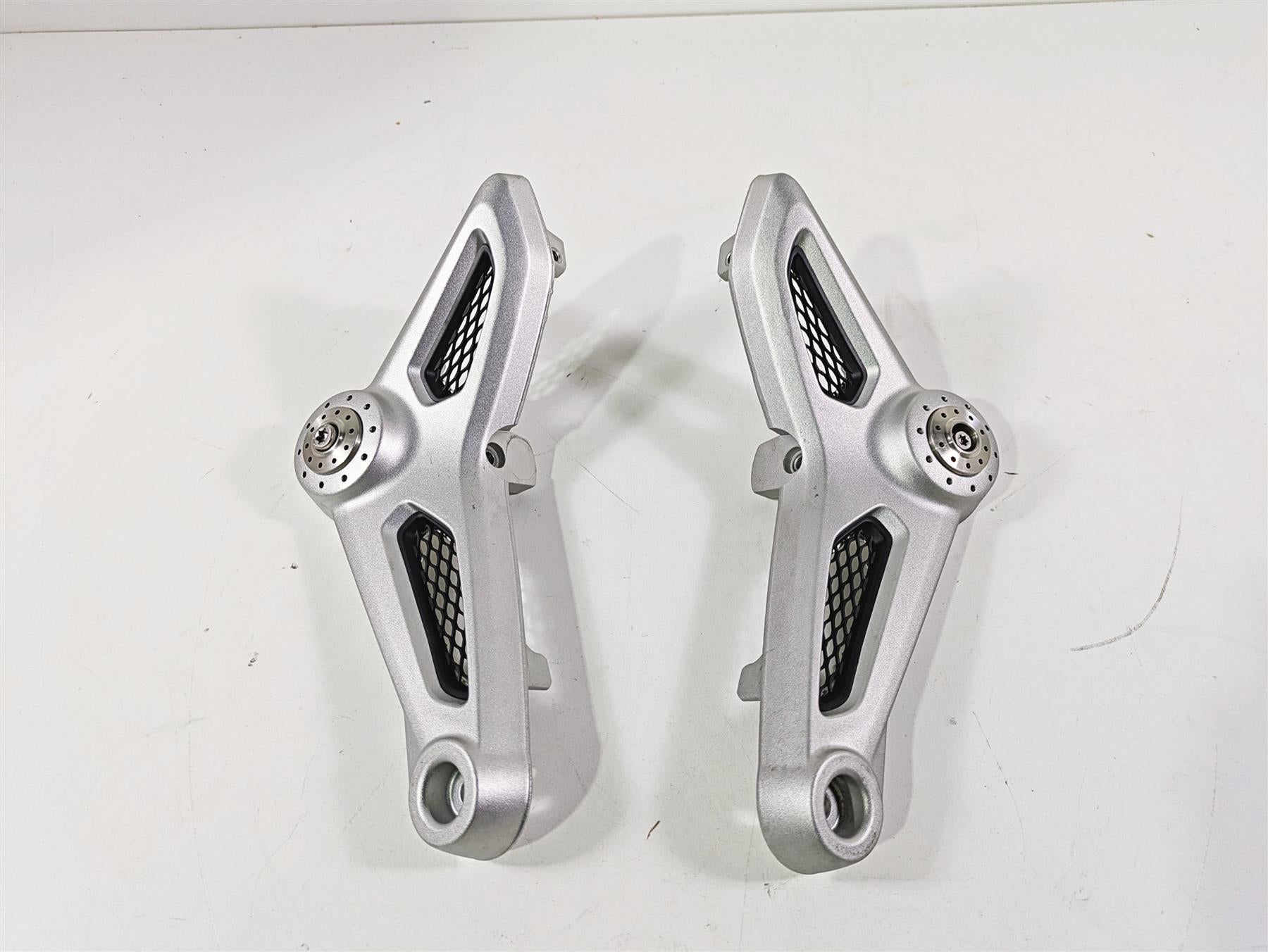 2014 BMW R nine T R9T K21 Left Right Rider Seat Support Set 46638531189 46638531190 {{ shop.shopifyCountryName }} - Mototech271