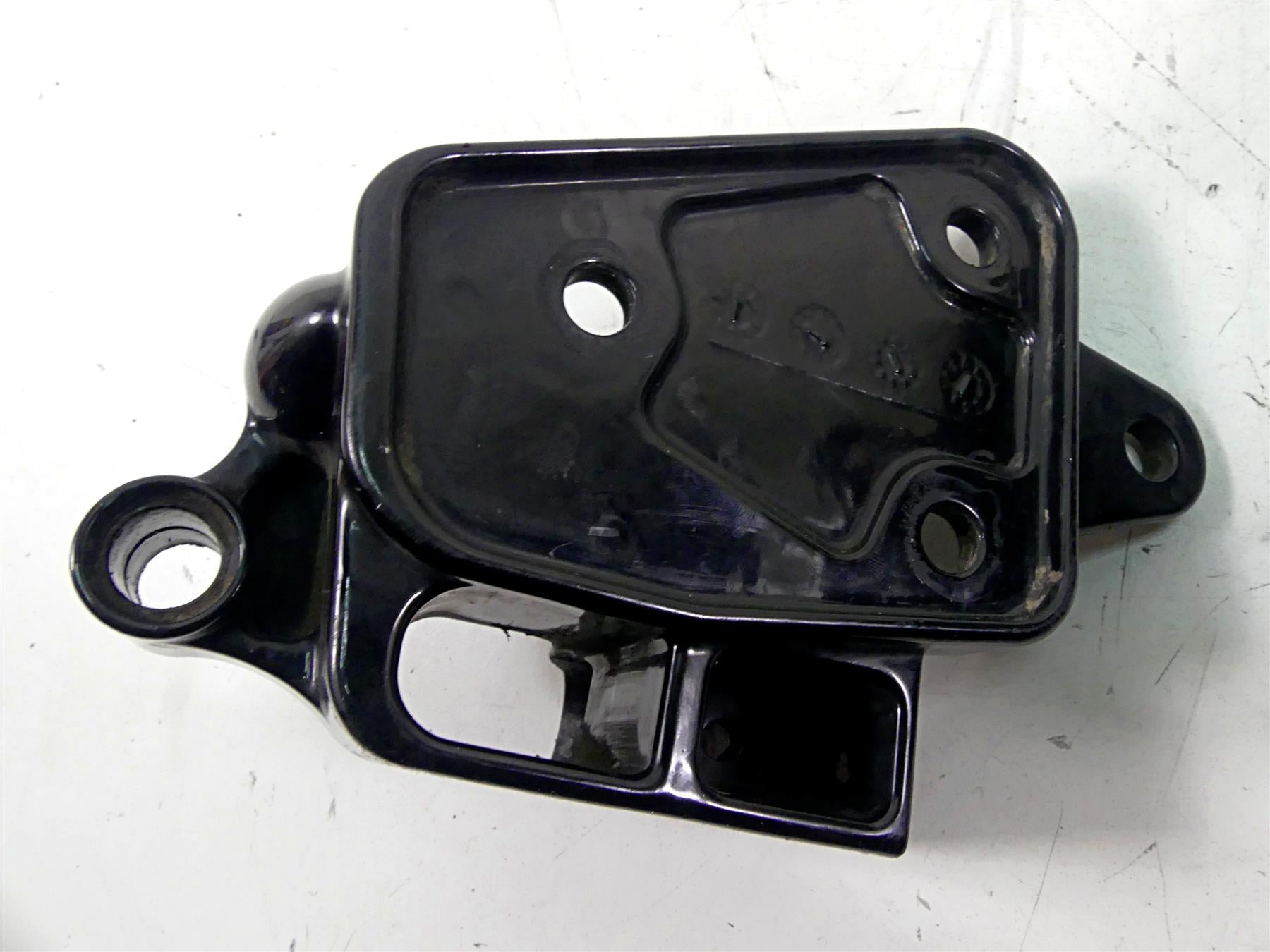 2006 Harley Softail FXSTSI Springer Left Right Footpeg Mounts 33683-00 42507-00 {{ shop.shopifyCountryName }} - Mototech271