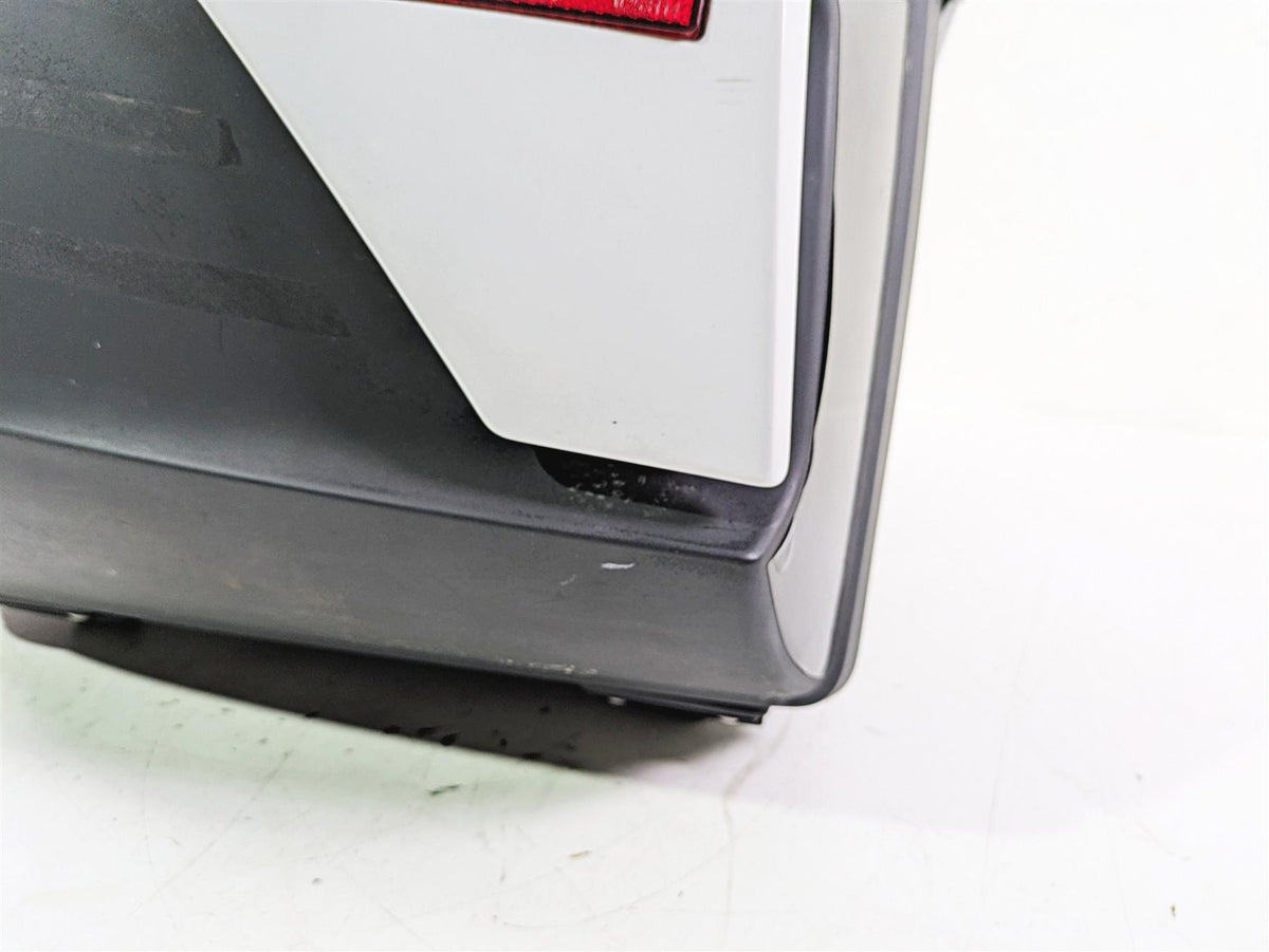 2015 BMW K1600 GT K48 Right Saddlebag Saddle Bag 46548532046 {{ shop.shopifyCountryName }} - Mototech271