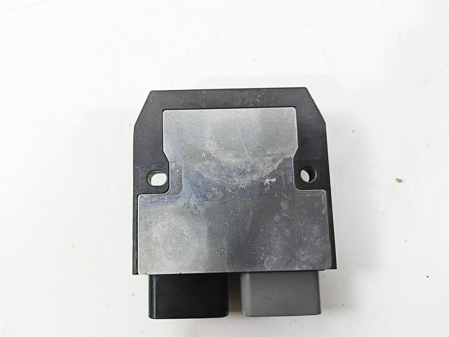 2013 Ducati Hyperstrada 821 Rectifier Voltage Regulator 54040301B FH020AA {{ shop.shopifyCountryName }} - Mototech271
