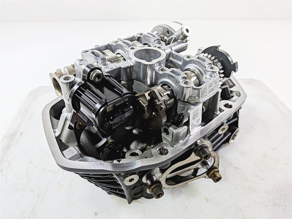 2019 BMW R1250GS K50 Right Cylinder Head Cylinderhead Cam Shaft 7K 11128393757 {{ shop.shopifyCountryName }} - Mototech271