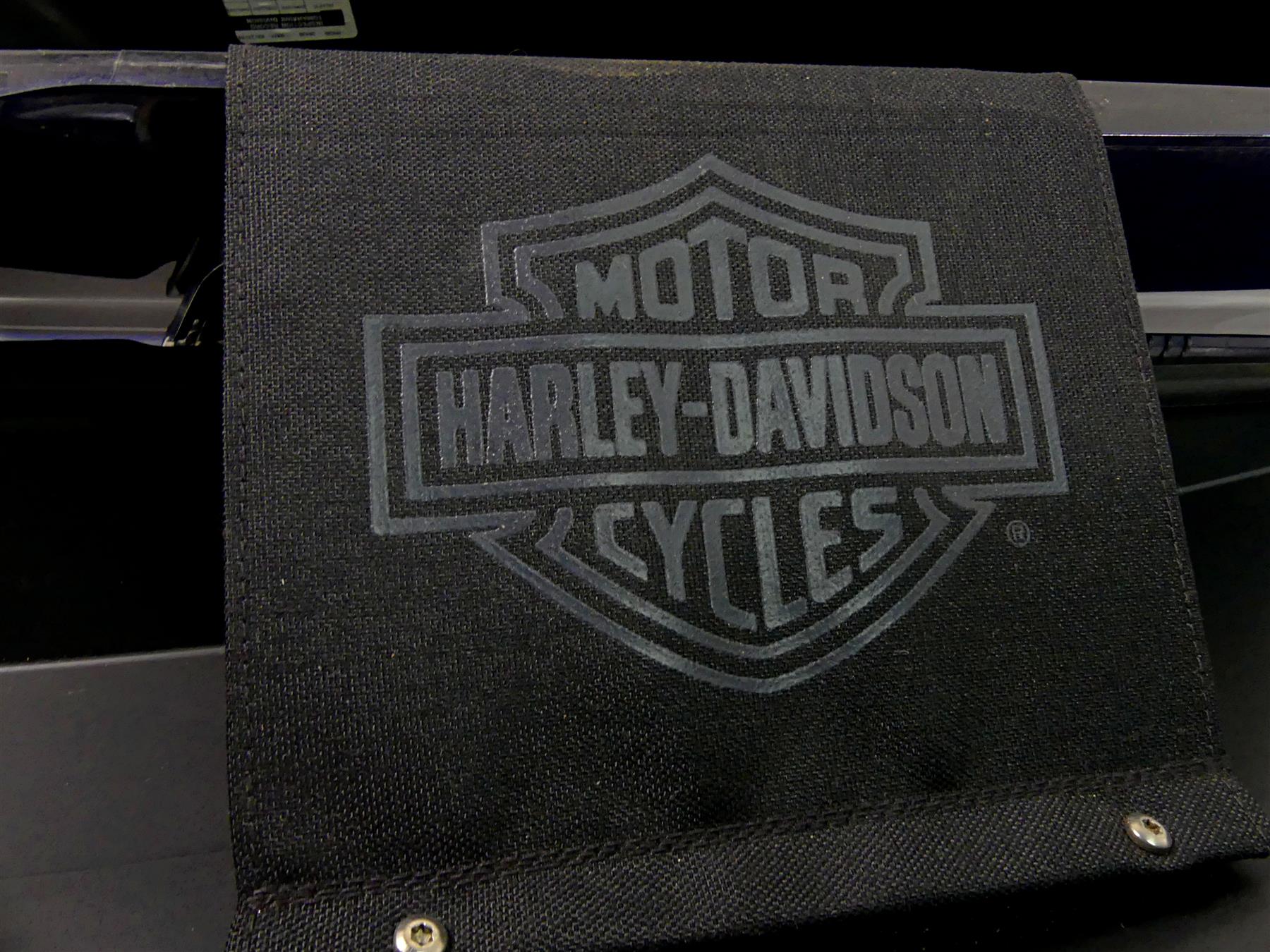 2004 Harley Touring FLHTCUI Electra Glide Left Saddlebag Saddle Bag 90753-93 {{ shop.shopifyCountryName }} - Mototech271