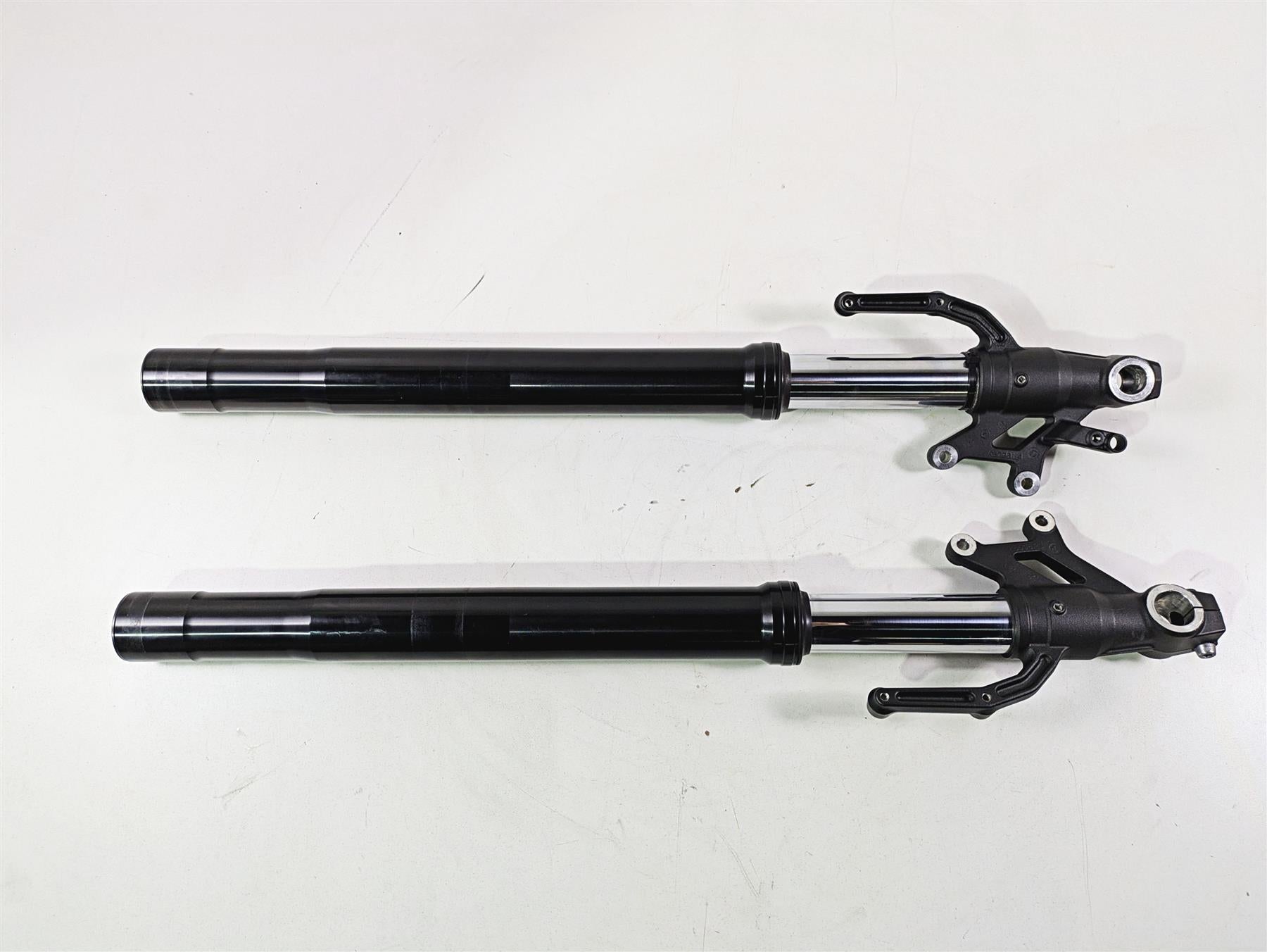 2021 Kawasaki Z900 ZR900 Front Fork Leg Set - Read 44071-1433-58Z 44071-1434-58Z {{ shop.shopifyCountryName }} - Mototech271