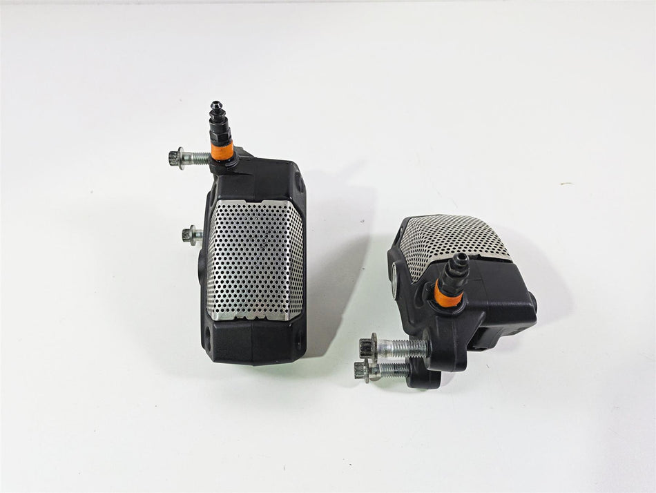 2016 Harley Touring FLHR Road King Front Brake Caliper Set 43027-08 44023-08 {{ shop.shopifyCountryName }} - Mototech271