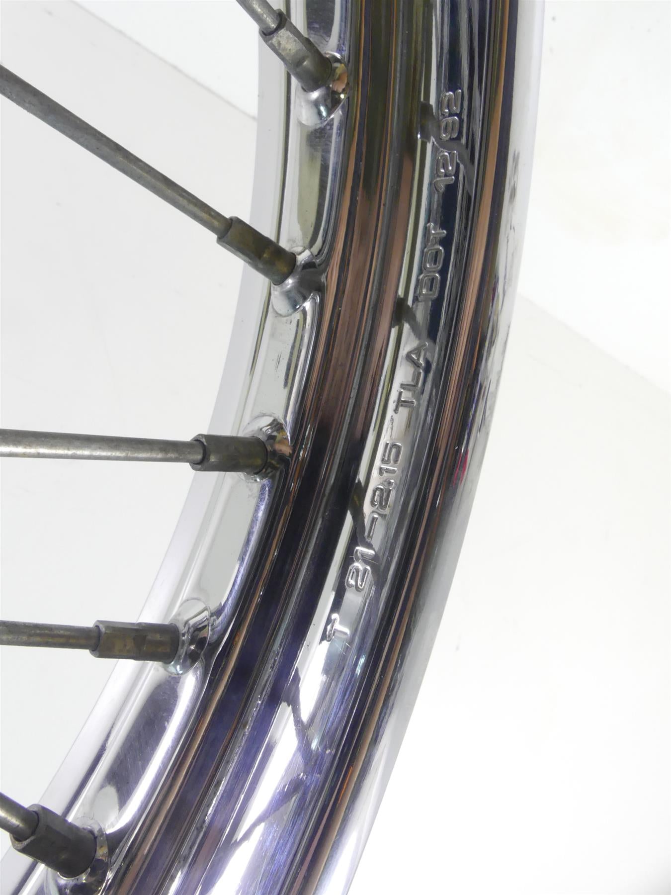 1993 Harley FXSTS Softail Springer Front Chrome Spoke Wheel Rim 21x2.15 43676-88 {{ shop.shopifyCountryName }} - Mototech271