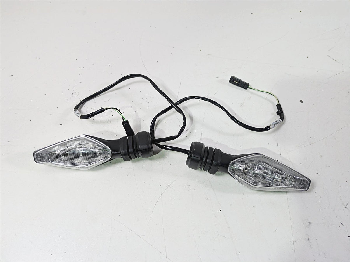 2023 Ducati Monster 937 SP Rear Turn Signal Blinker Set 53010492A {{ shop.shopifyCountryName }} - Mototech271