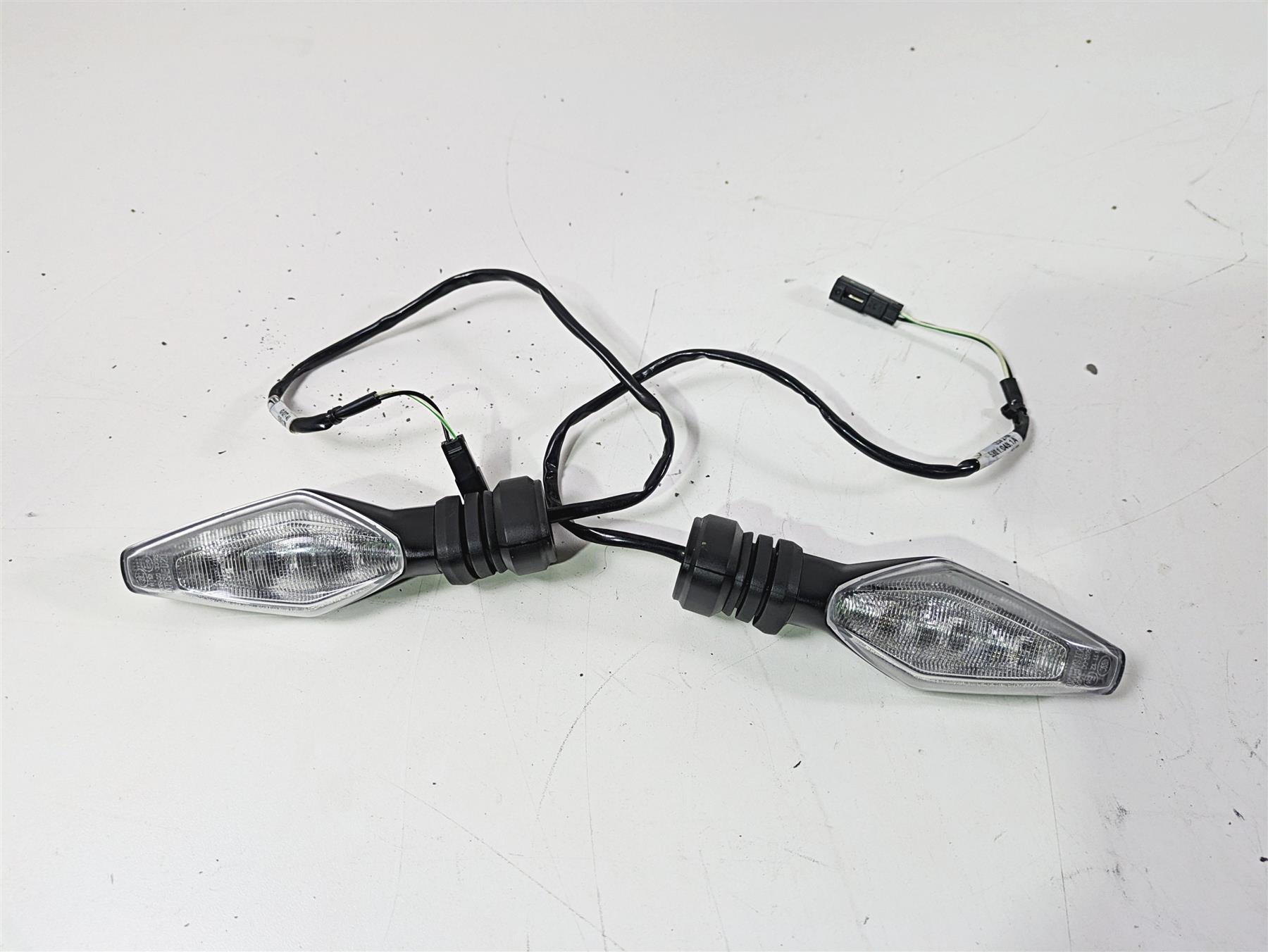 2023 Ducati Monster 937 SP Rear Turn Signal Blinker Set 53010492A {{ shop.shopifyCountryName }} - Mototech271
