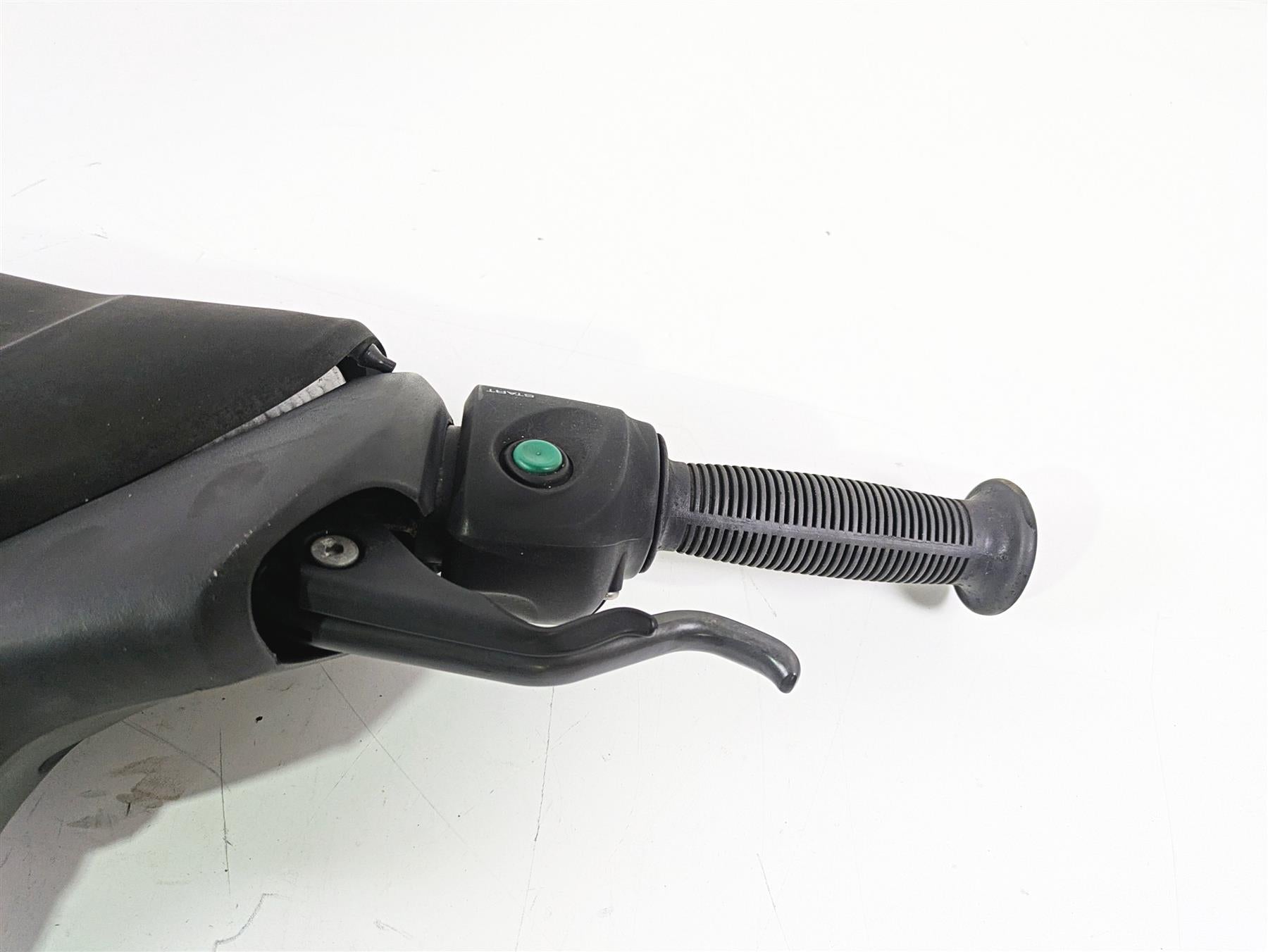 2004 Honda Aquatrax R-12X Steering Handle Post Control Switch Set 53310-HW1-681 {{ shop.shopifyCountryName }} - Mototech271