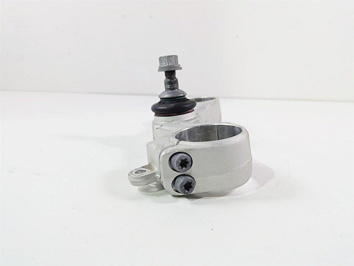2016 BMW R1200RT K52 Lower Triple Tree Steering Clamp 31428549492 {{ shop.shopifyCountryName }} - Mototech271