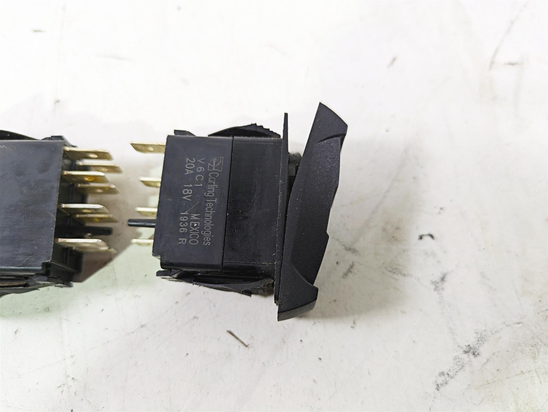 2020 Polaris General 1000 EPS Awd & Light Switch Set 4014069 4014611 {{ shop.shopifyCountryName }} - Mototech271