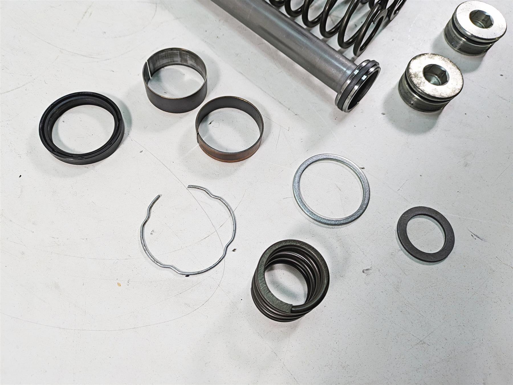 2019 Harley Touring FLHX Street Glide Front Fork Internals Spring Set 45500339 {{ shop.shopifyCountryName }} - Mototech271