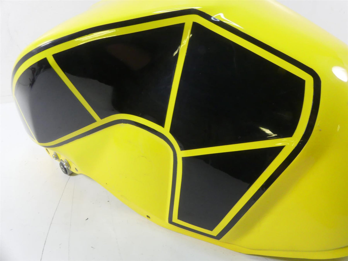 2015 Yamaha MT09 FZ09 Yellow Fuel Gas Petrol Tank -No Dents 1RC-24110-00-00 {{ shop.shopifyCountryName }} - Mototech271